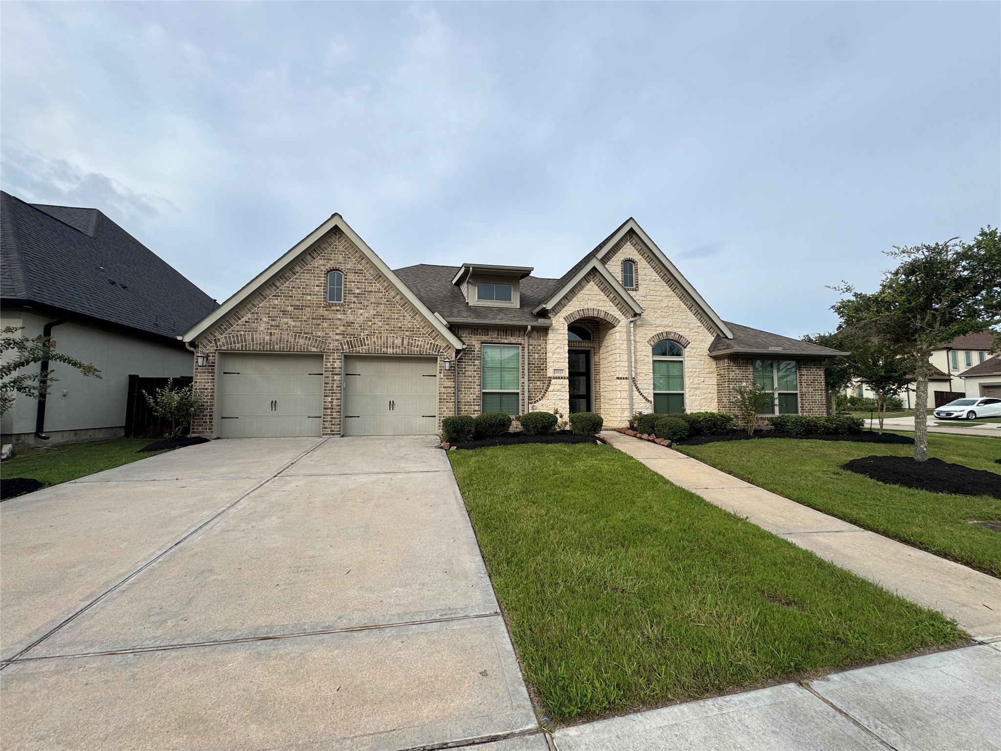 10323 Granite Court Property Photo 1