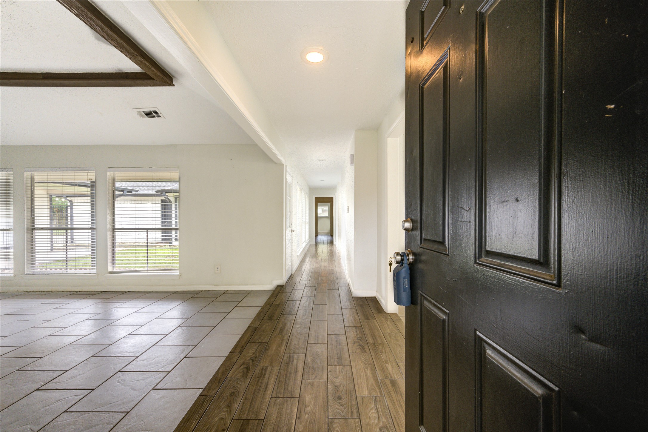 8107 Durklyn Lane Property Photo 2