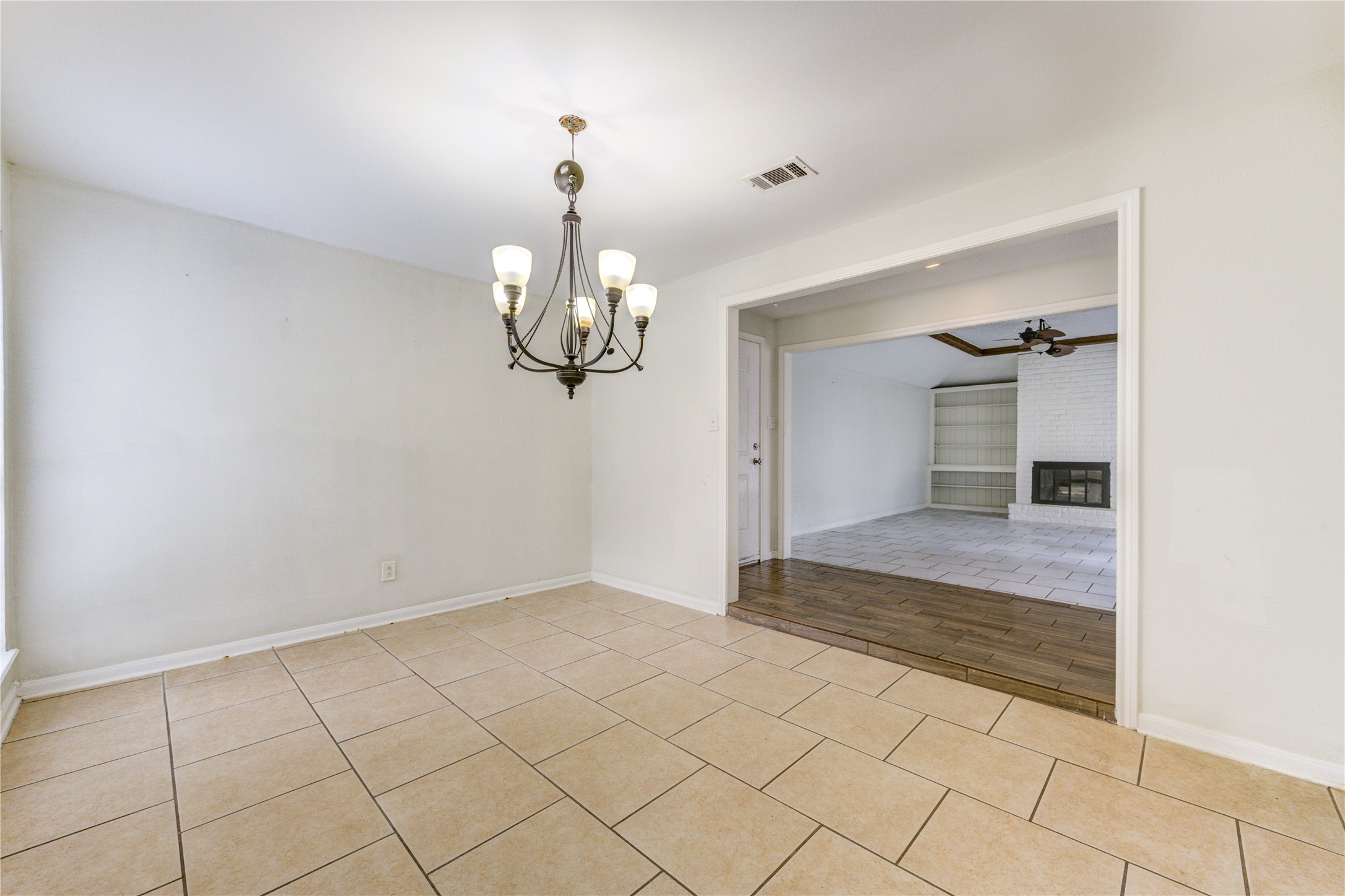 8107 Durklyn Lane Property Photo 5