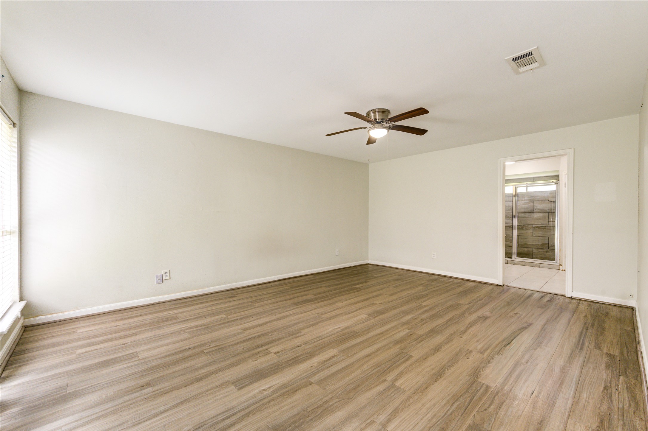 8107 Durklyn Lane Property Photo 13