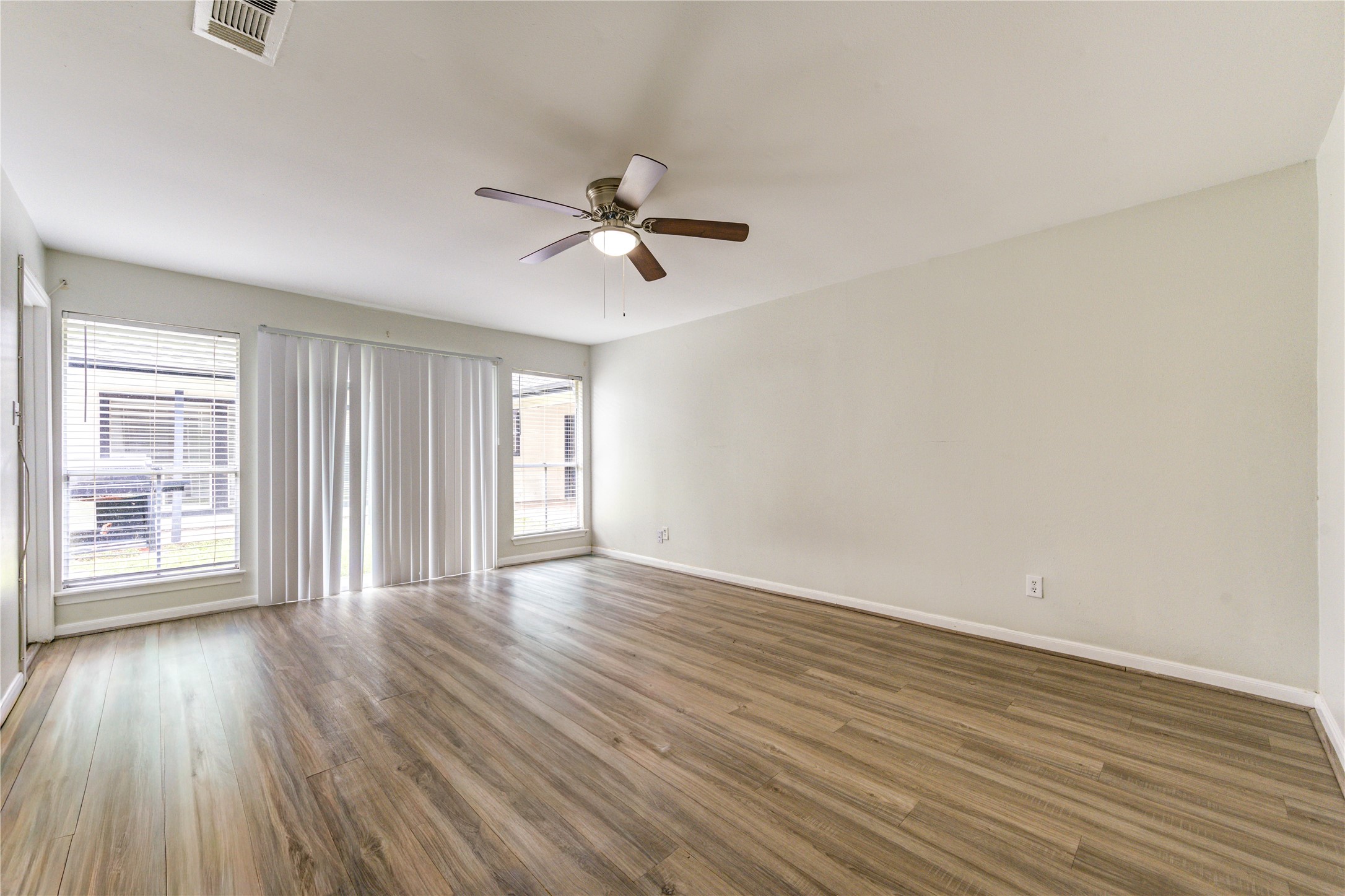 8107 Durklyn Lane Property Photo 14
