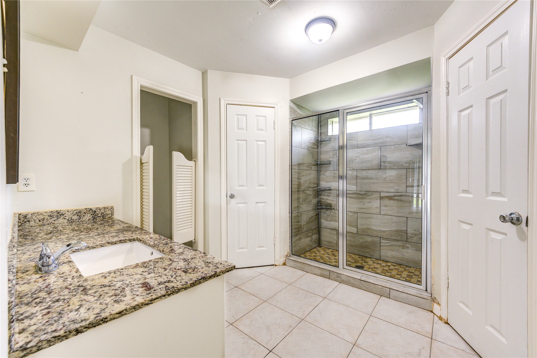 8107 Durklyn Lane Property Photo 15