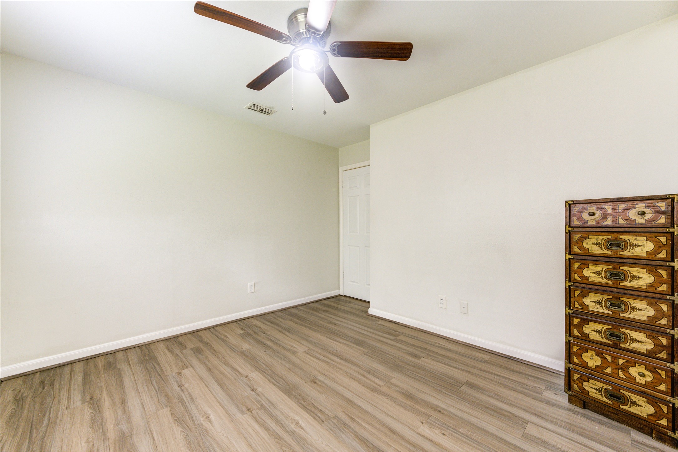 8107 Durklyn Lane Property Photo 19