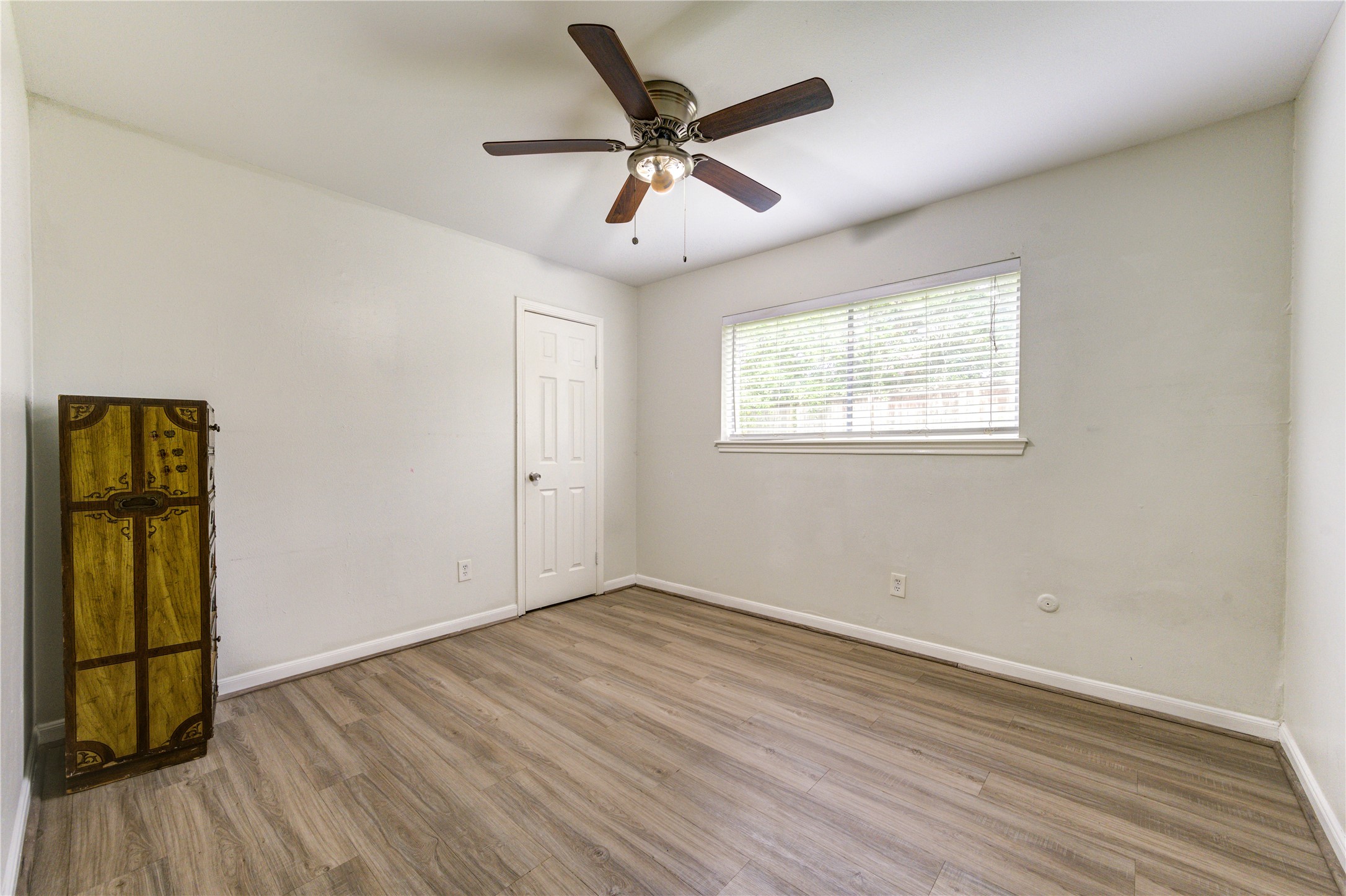 8107 Durklyn Lane Property Photo 20