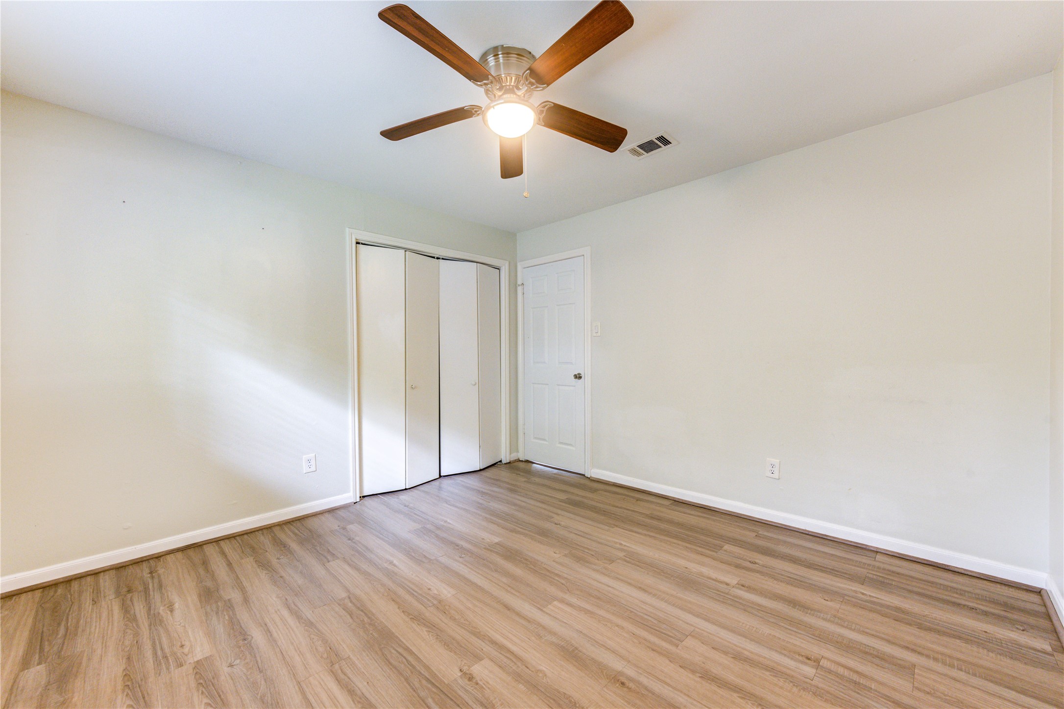 8107 Durklyn Lane Property Photo 21
