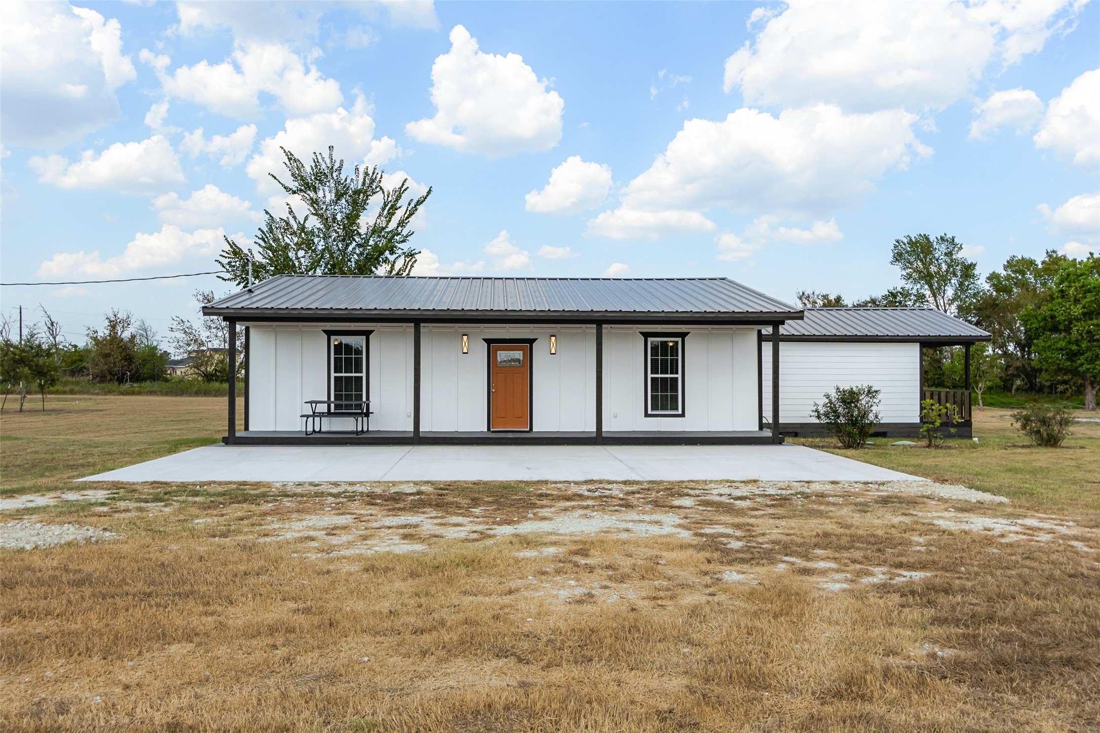 21113 Harrison Drive Property Photo 2