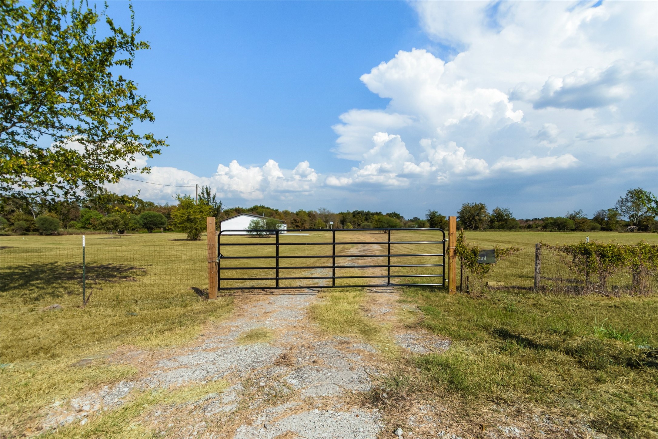21113 Harrison Drive Property Photo 3