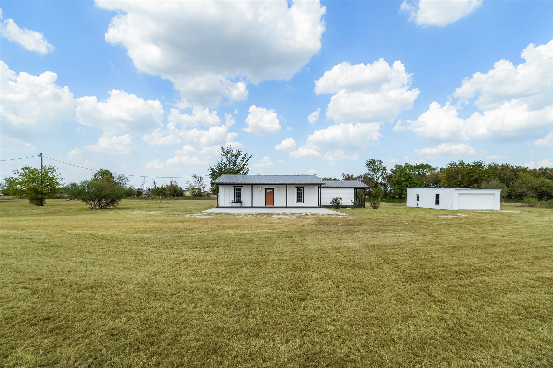 21113 Harrison Drive Property Photo 5