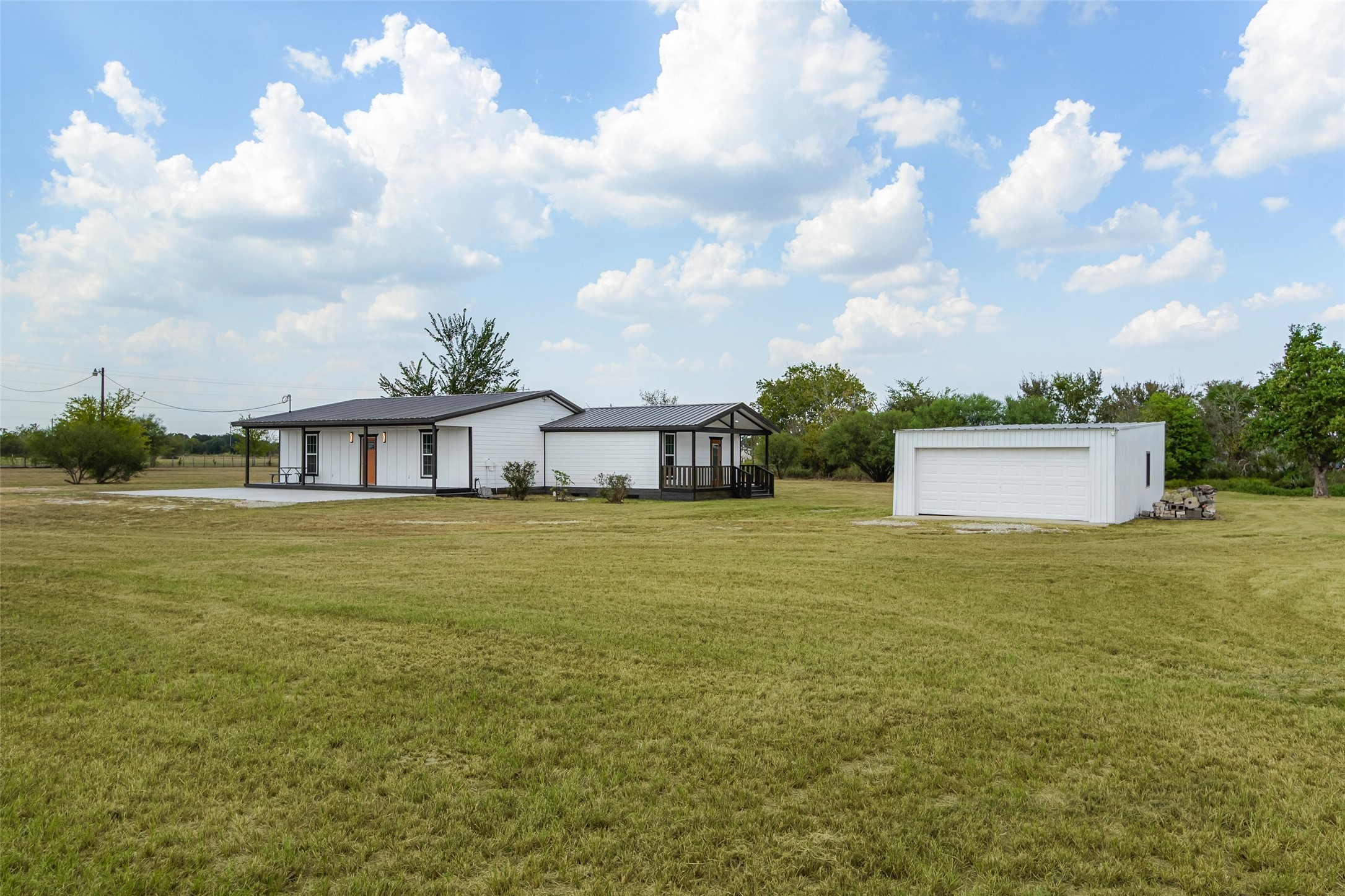 21113 Harrison Drive Property Photo 6