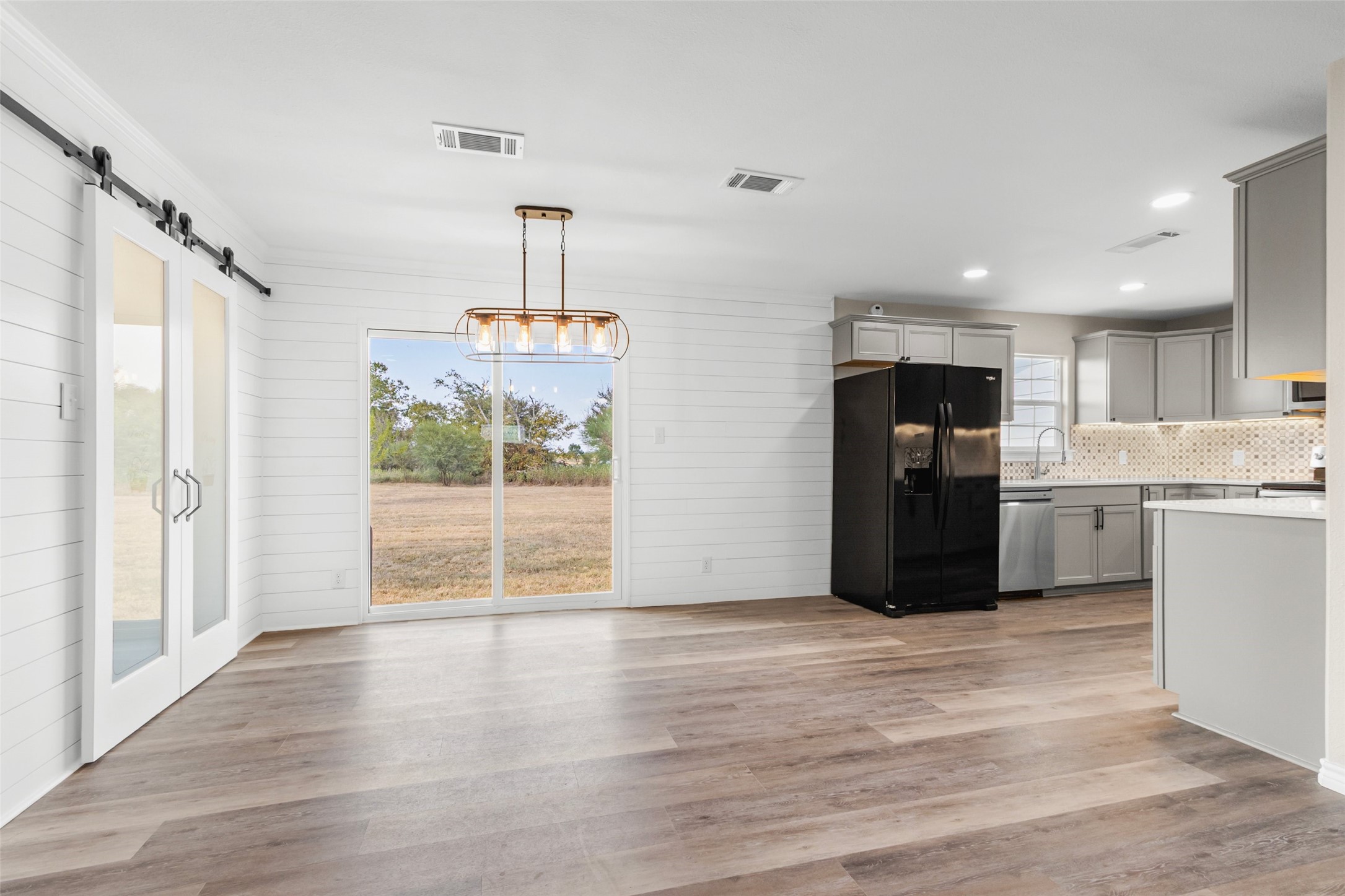 21113 Harrison Drive Property Photo 10