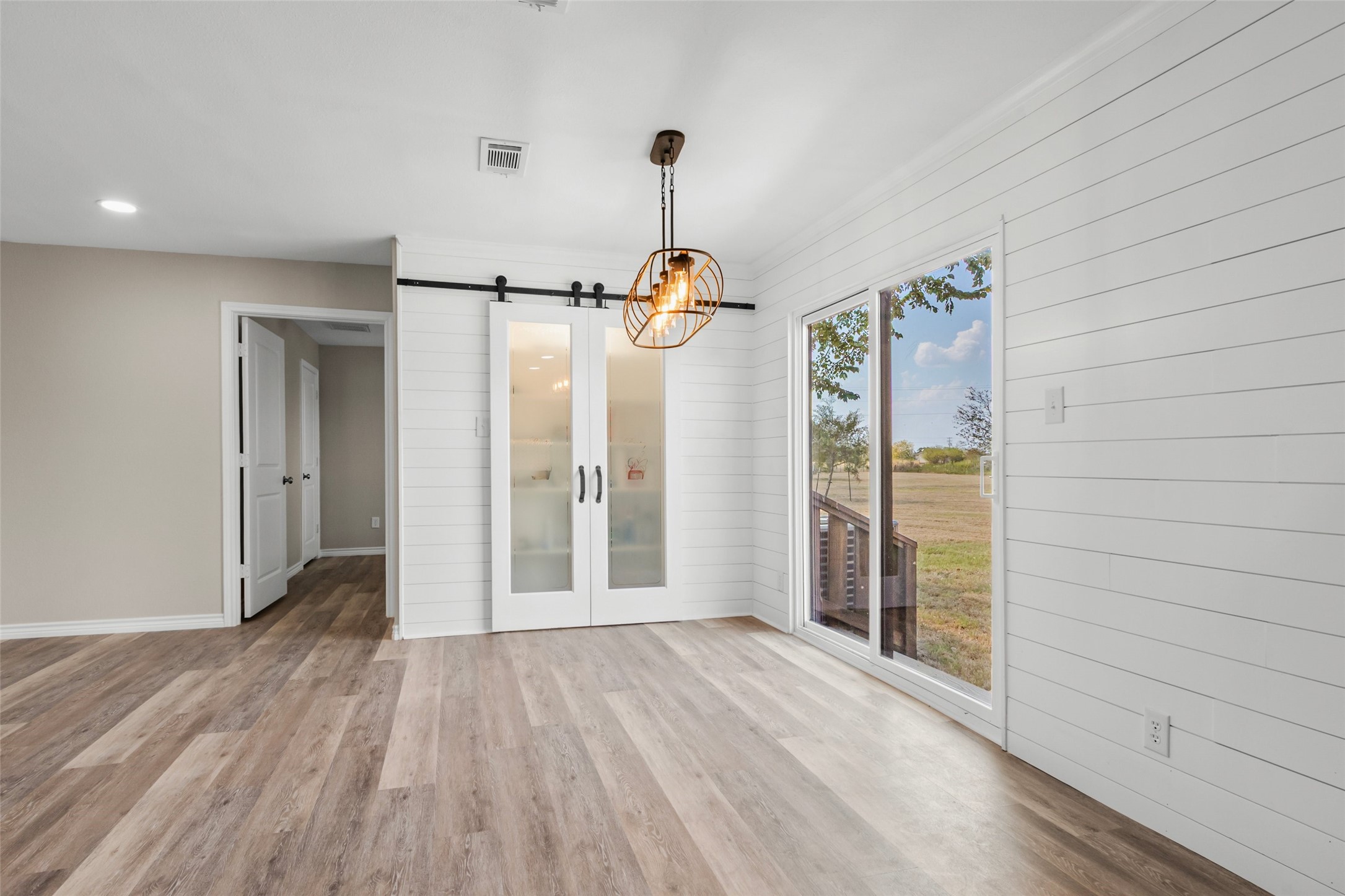 21113 Harrison Drive Property Photo 11