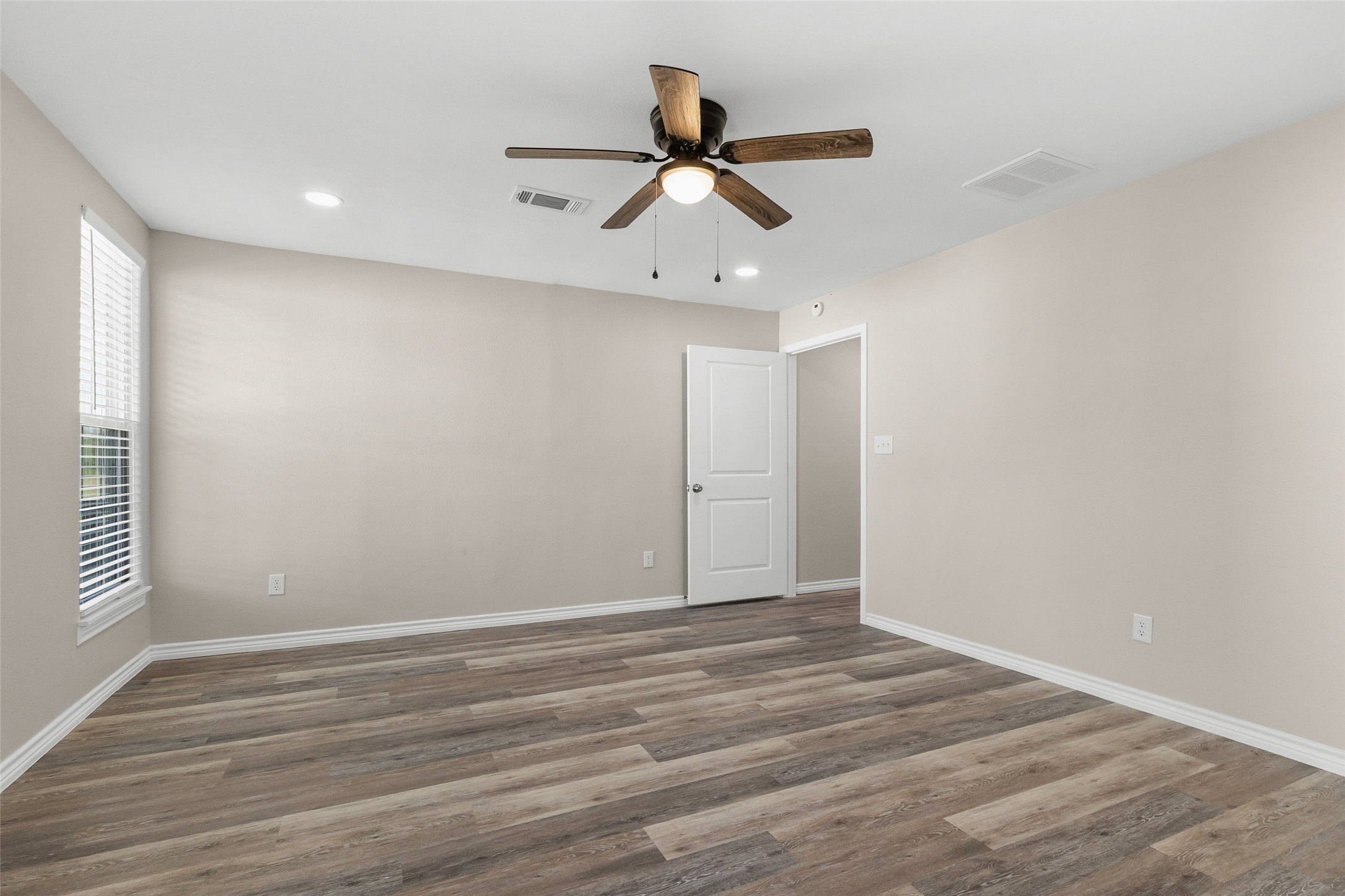 21113 Harrison Drive Property Photo 17