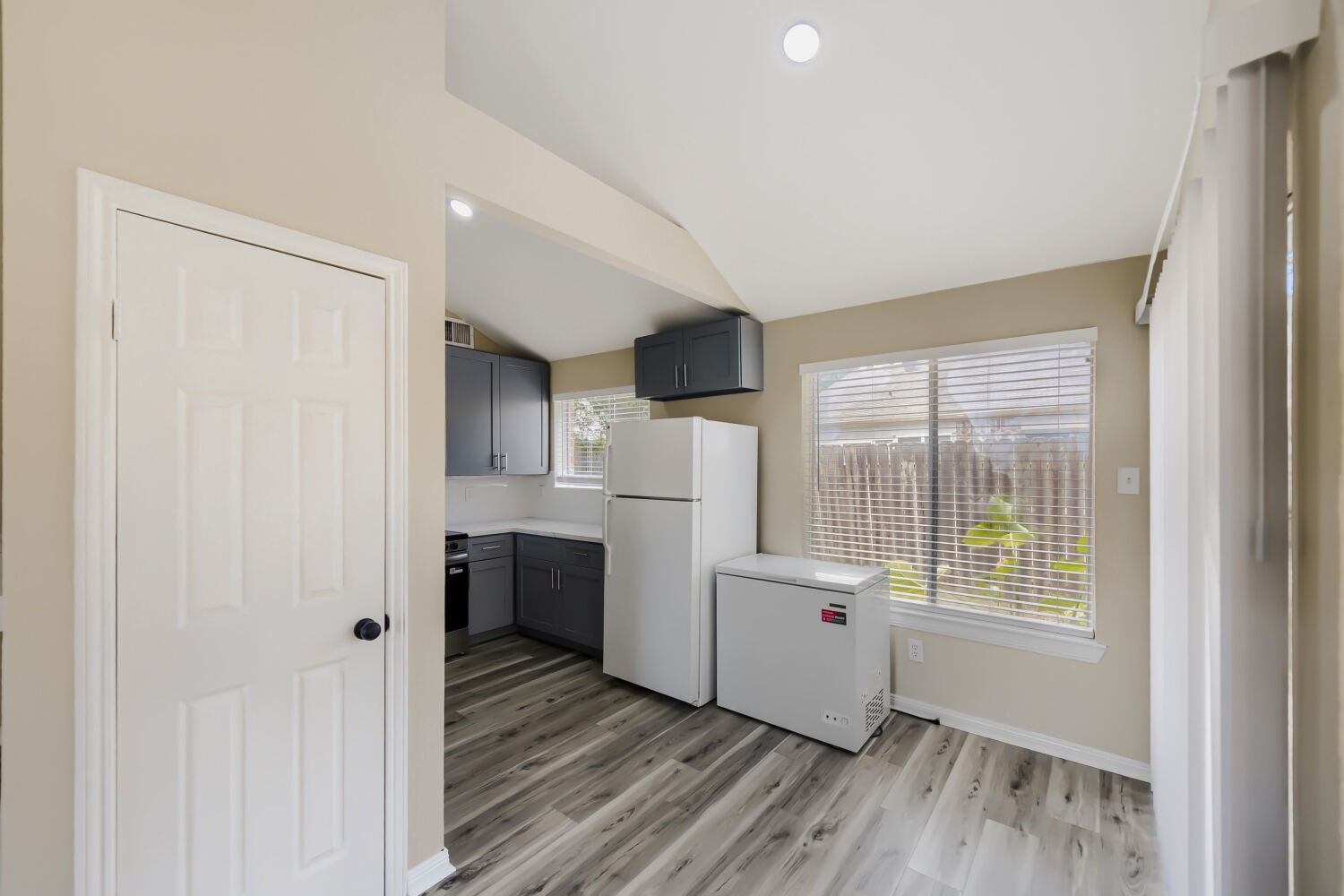 18558 Meadows Way Drive Property Photo 13