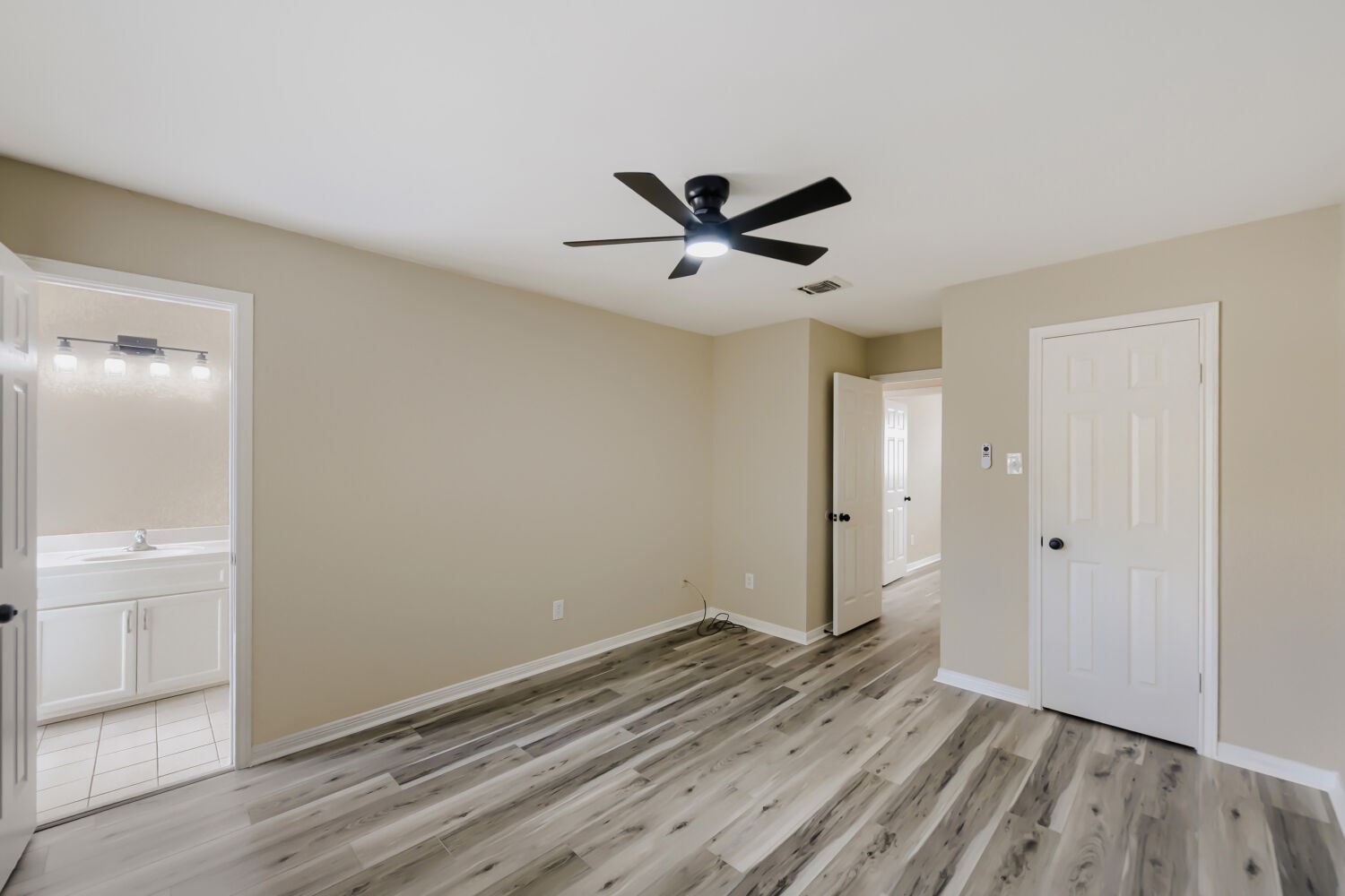 18558 Meadows Way Drive Property Photo 21