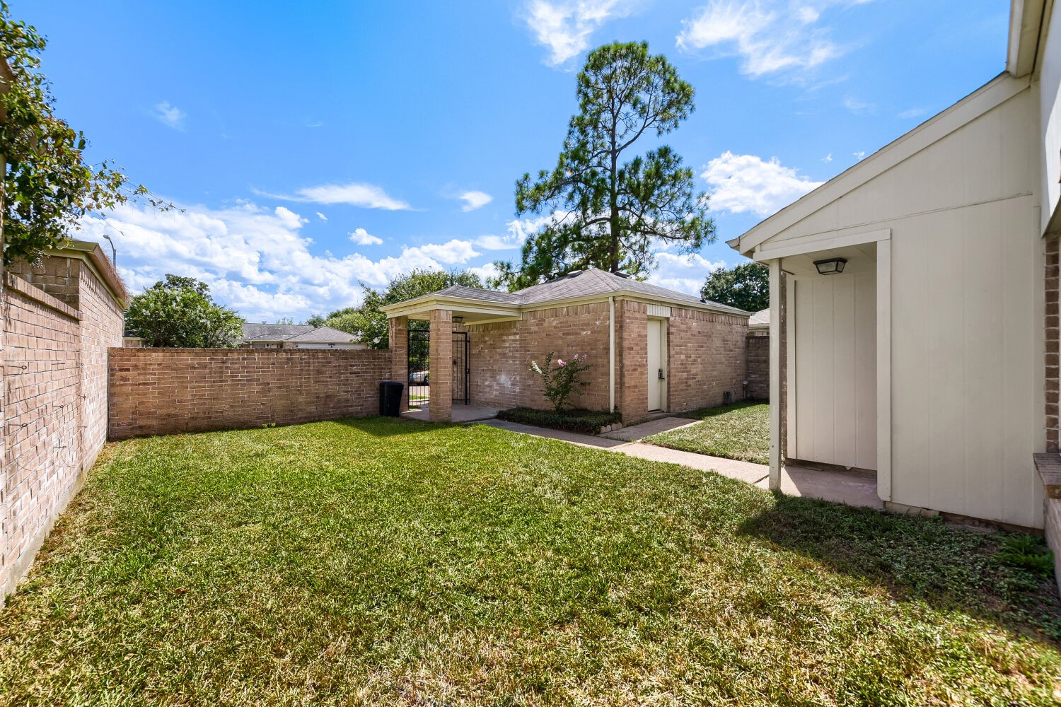 18558 Meadows Way Drive Property Photo 31