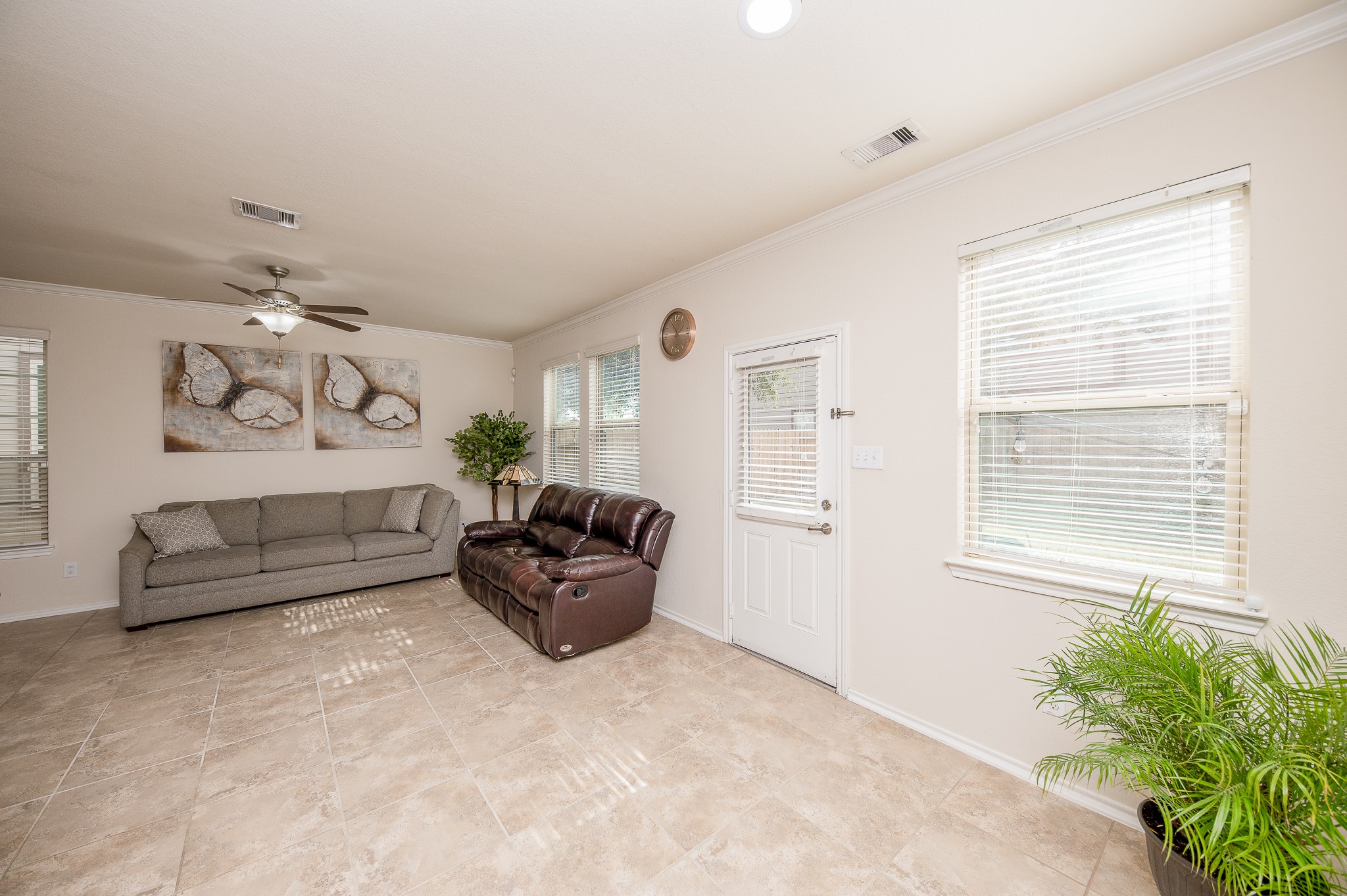 6442 Calgary Woods Lane Property Photo 7