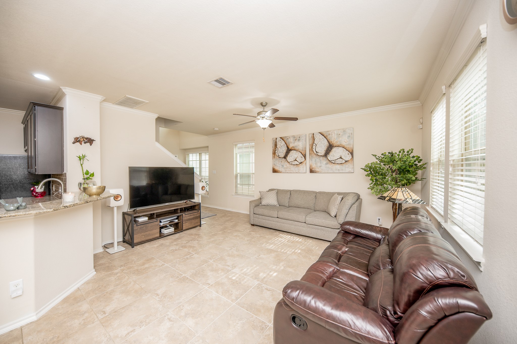 6442 Calgary Woods Lane Property Photo 9