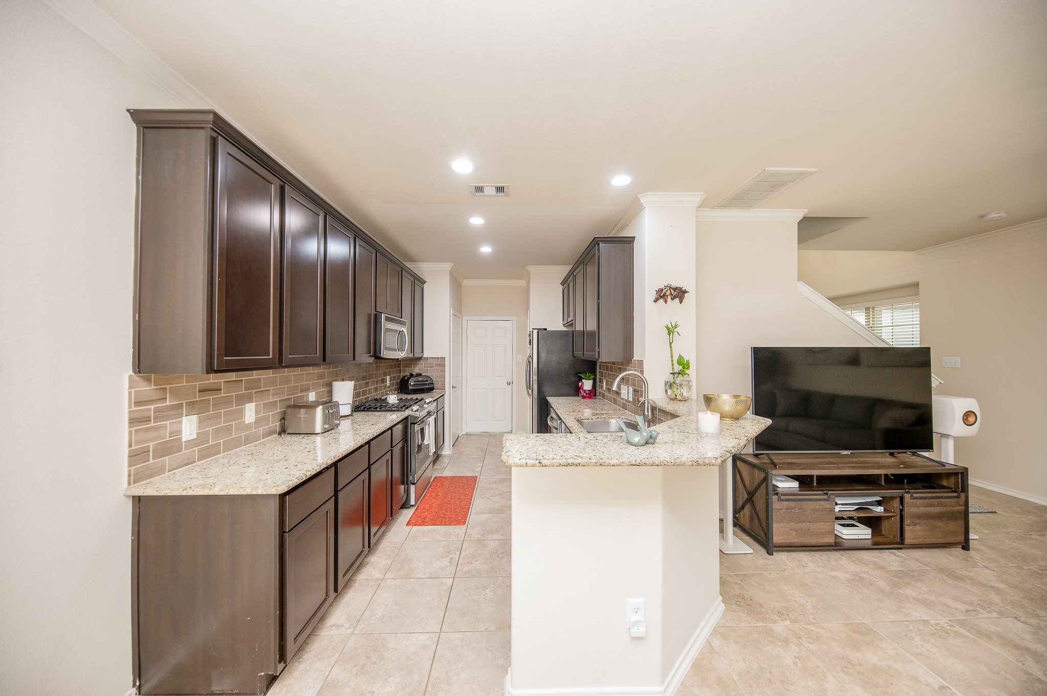 6442 Calgary Woods Lane Property Photo 11