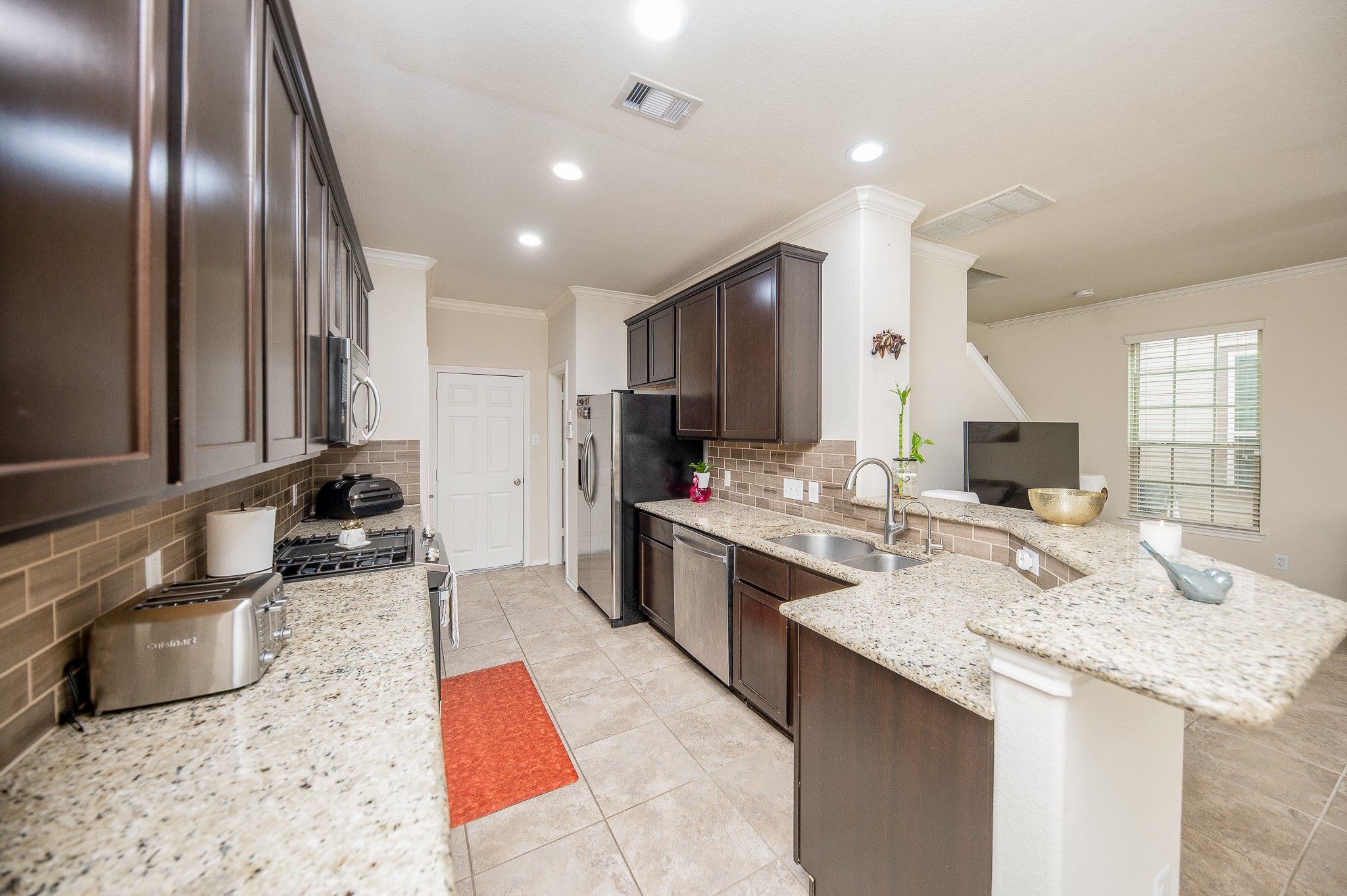6442 Calgary Woods Lane Property Photo 13
