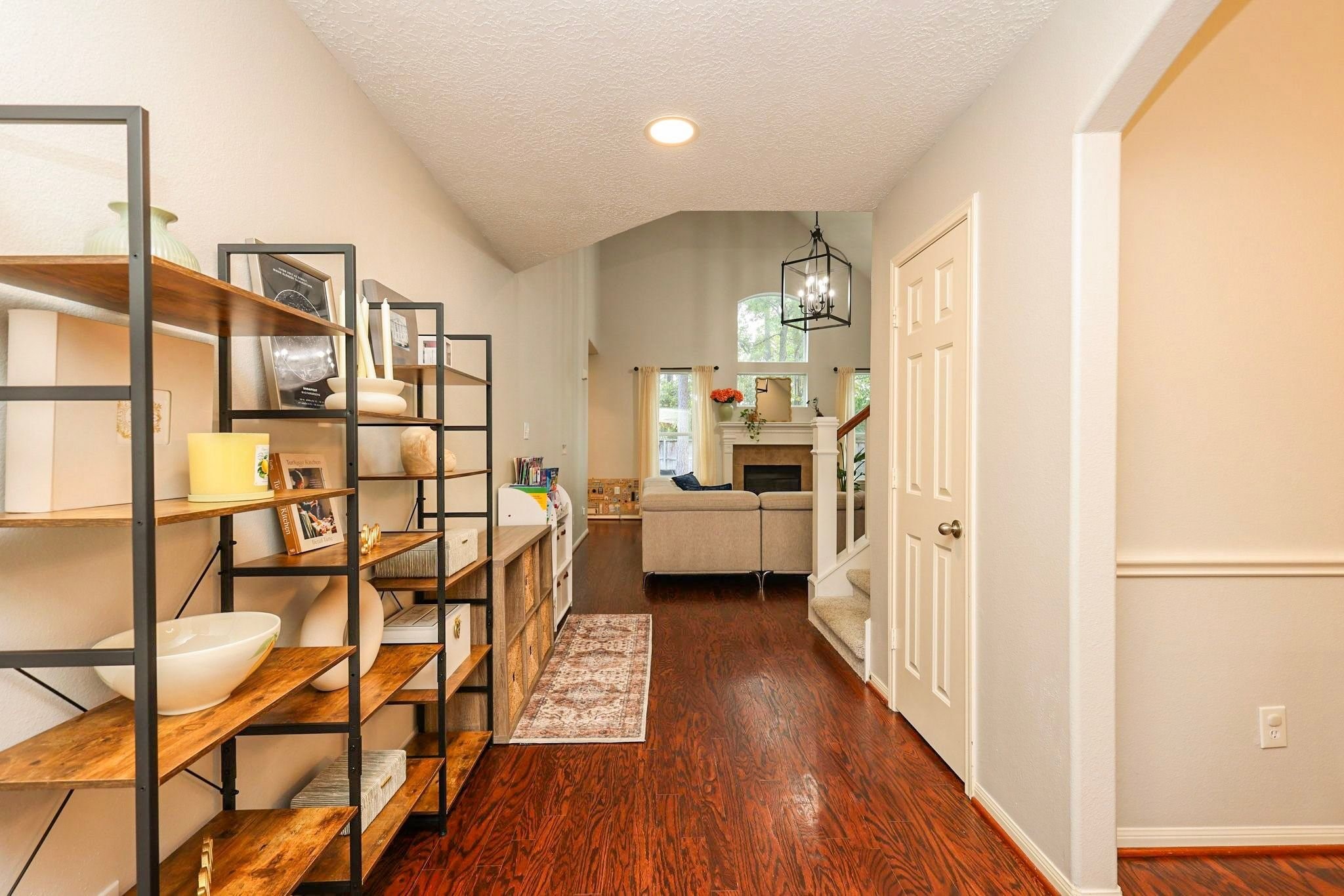 34 S Hawthorne Hollow Circle Property Photo 4