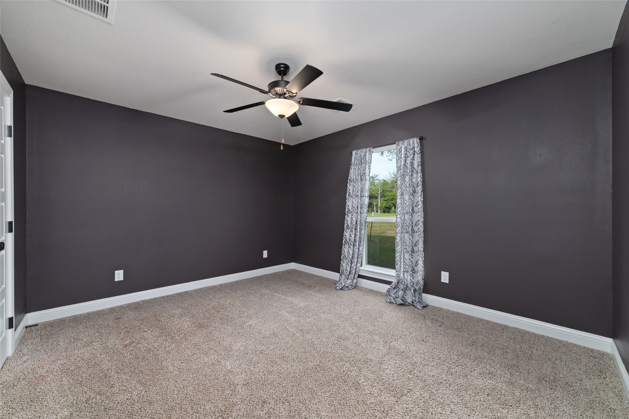 1011 Bonfire West Road Property Photo 28