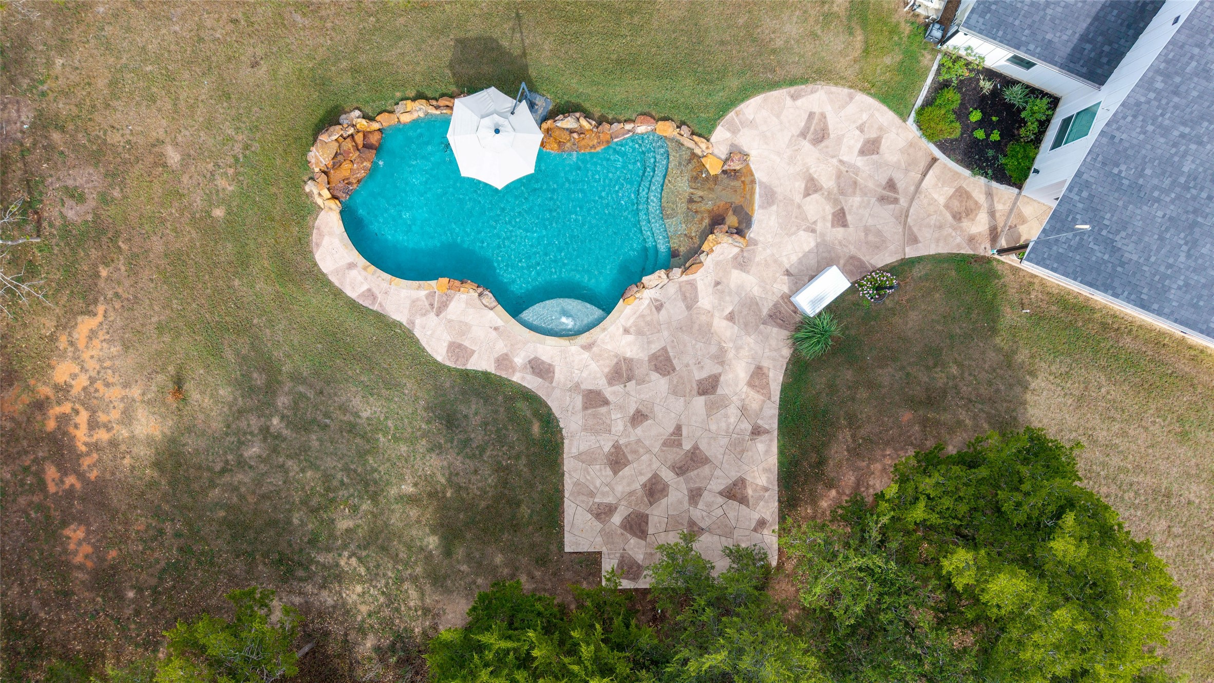 1011 Bonfire West Road Property Photo 37