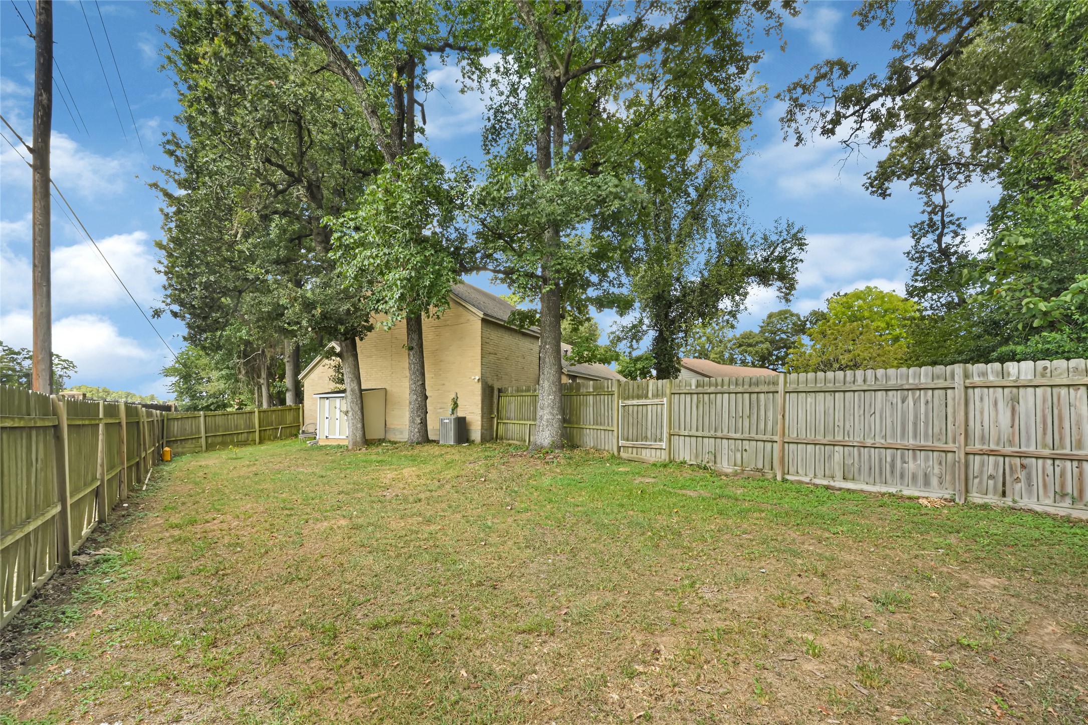 71 April Wind Drive S Property Photo 23