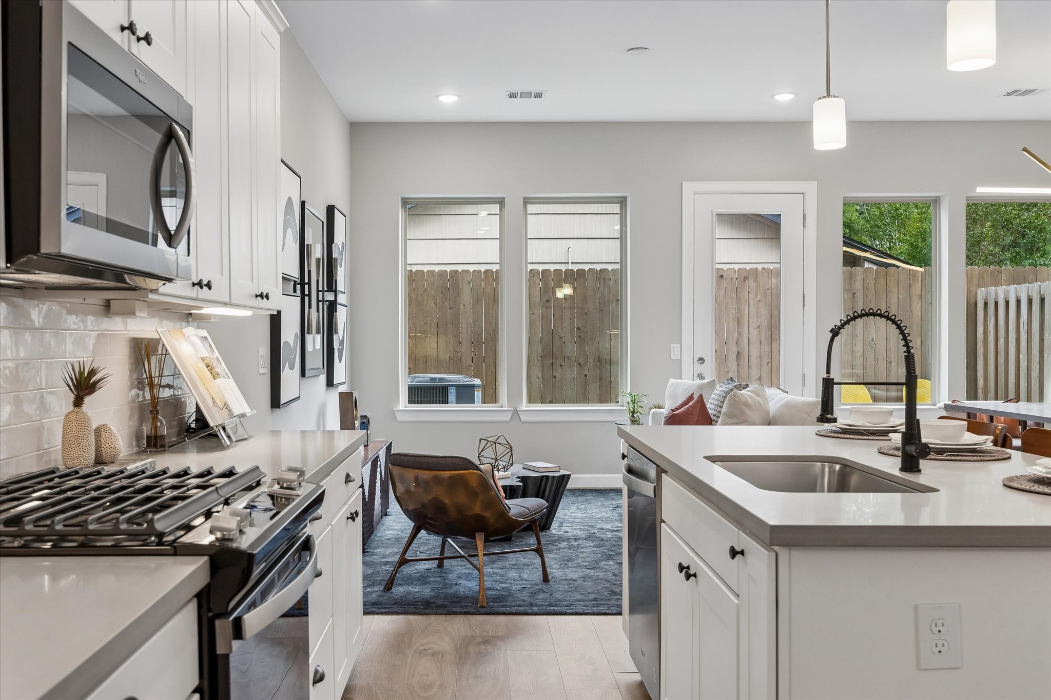 5214 Amber Sunrise Drive Property Photo 6