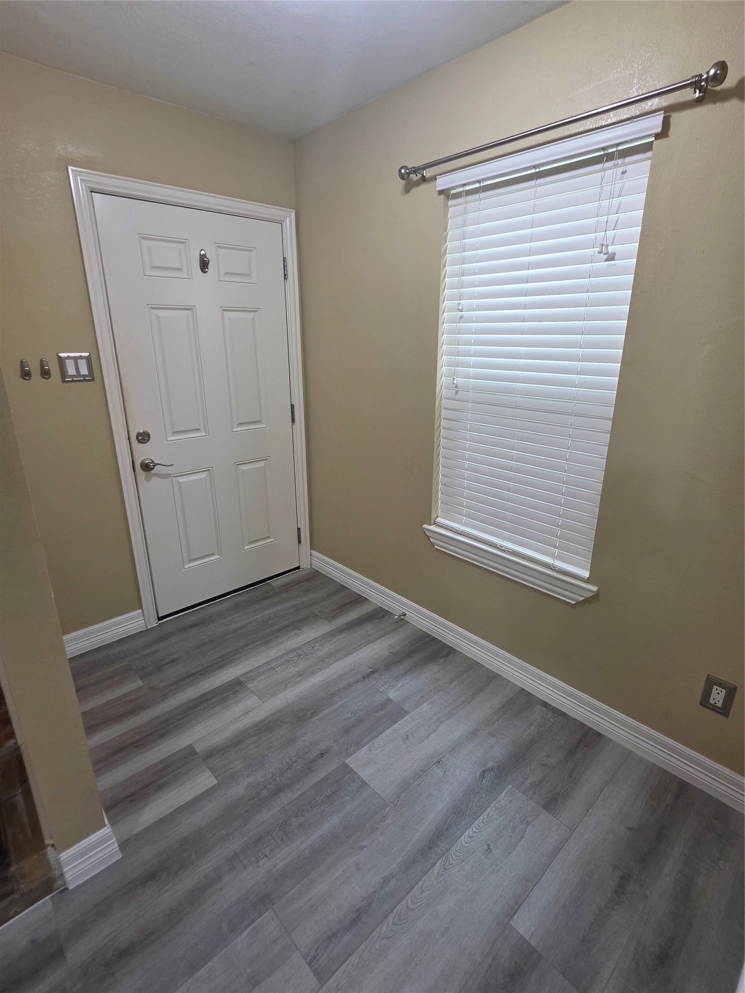 10555 Turtlewood Court 1206 Property Photo 4