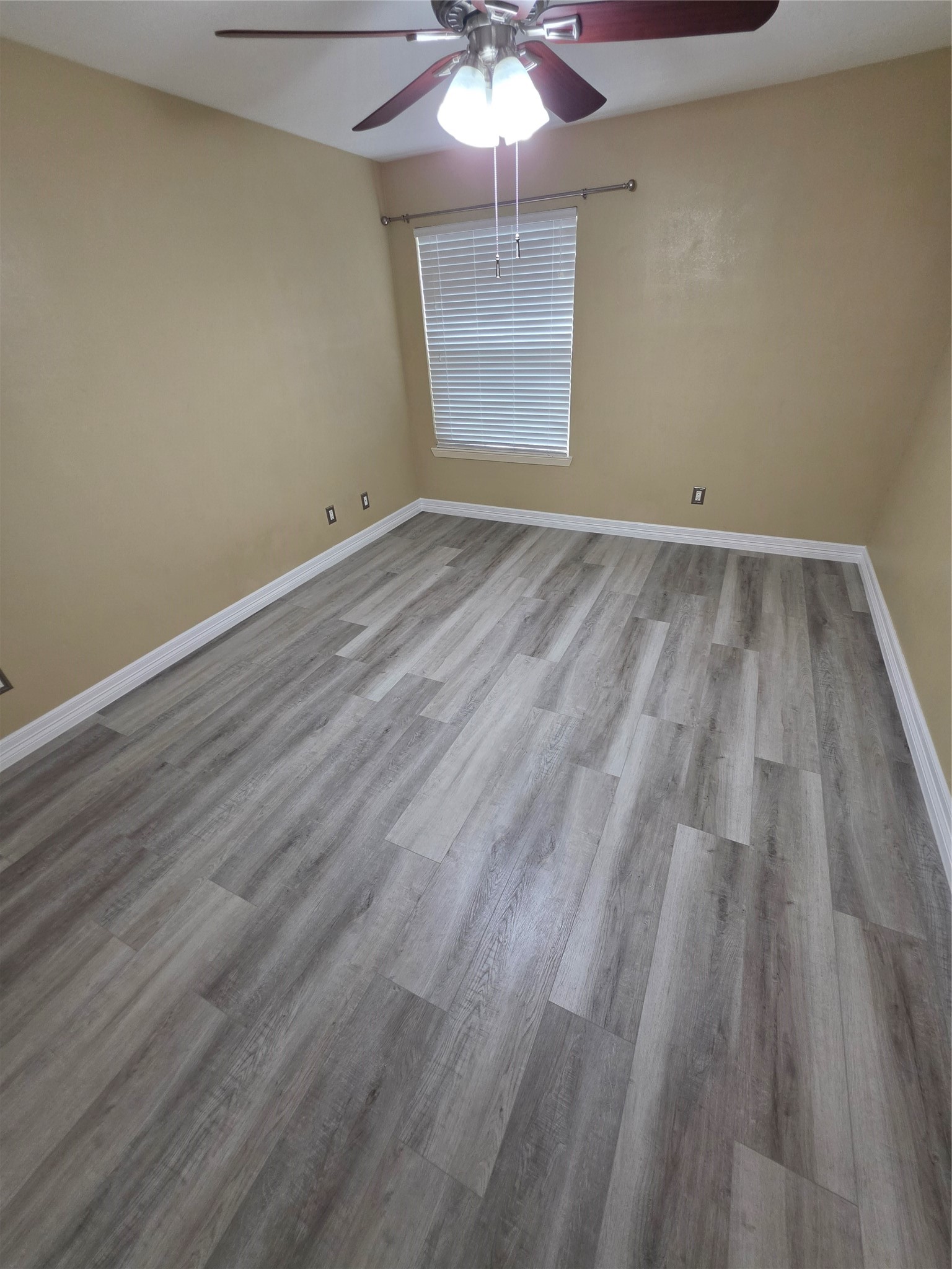 10555 Turtlewood Court 1206 Property Photo 11