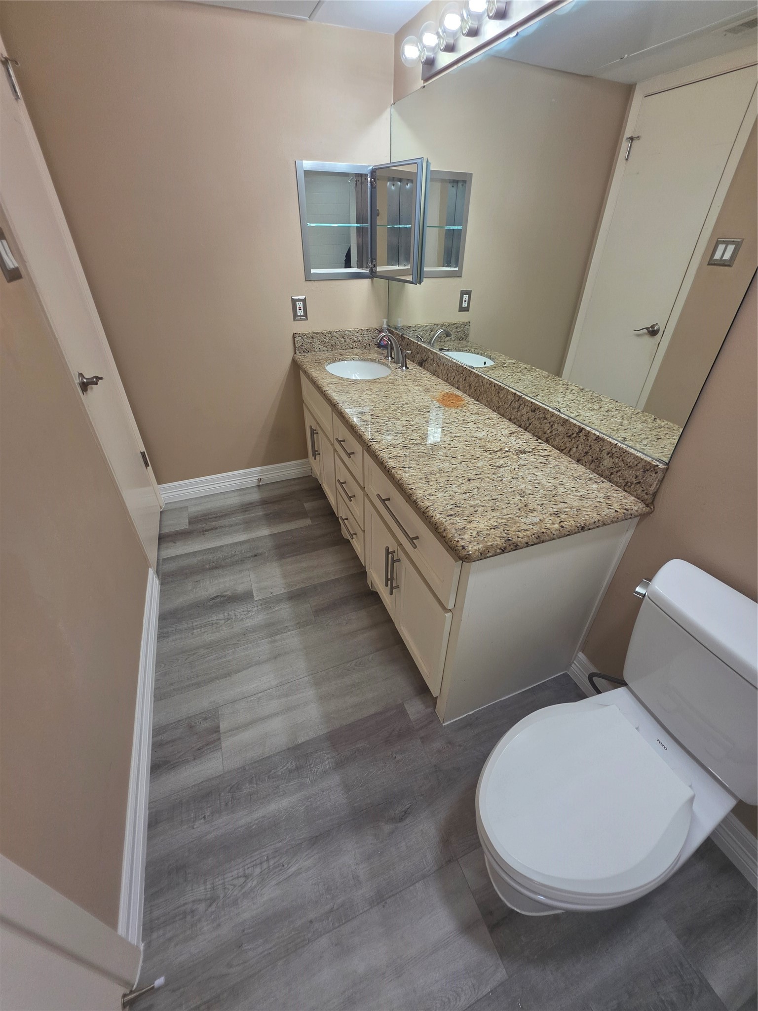 10555 Turtlewood Court 1206 Property Photo 13