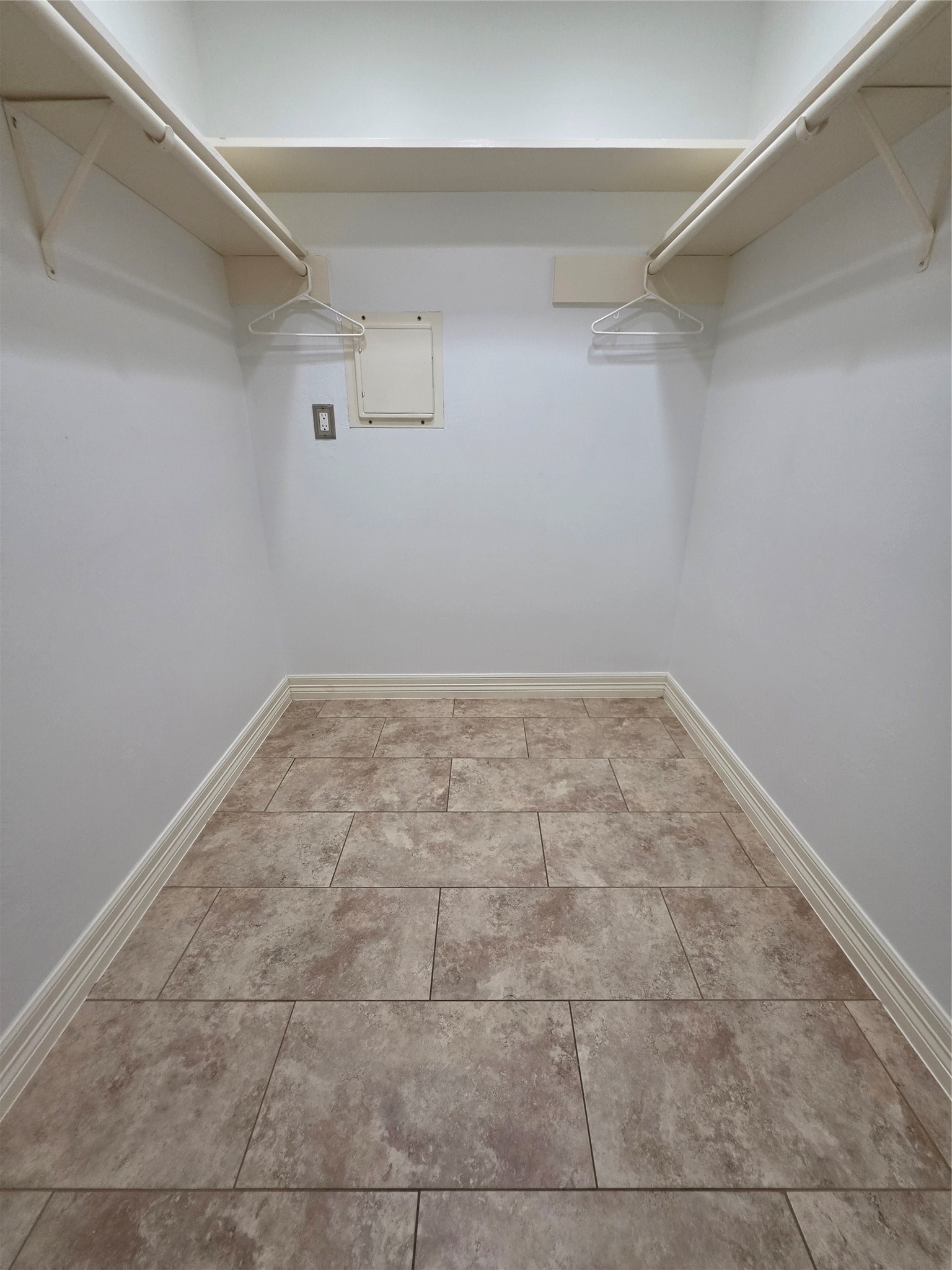 10555 Turtlewood Court 1206 Property Photo 16