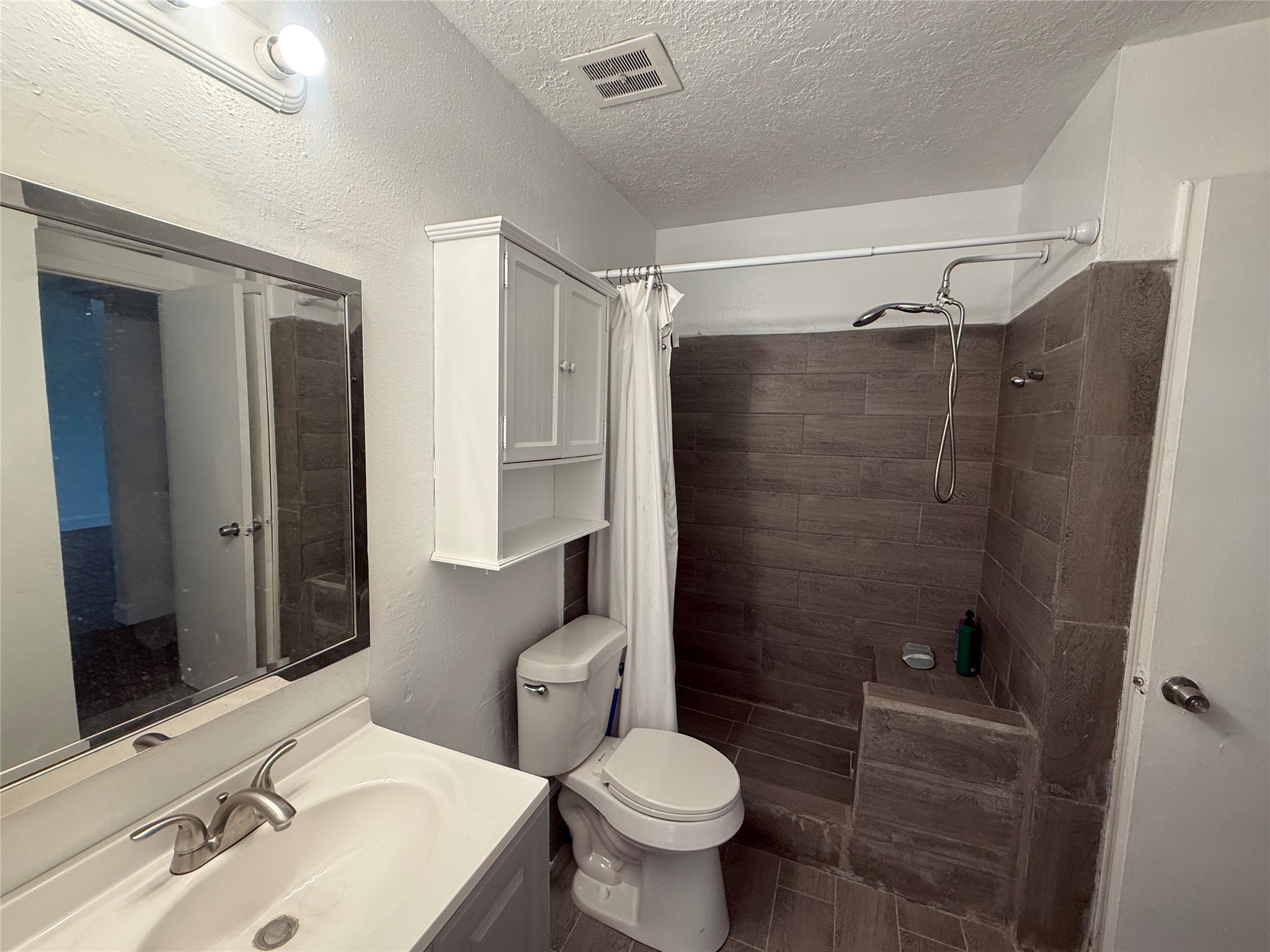 707 S 2nd Street Property Photo 6