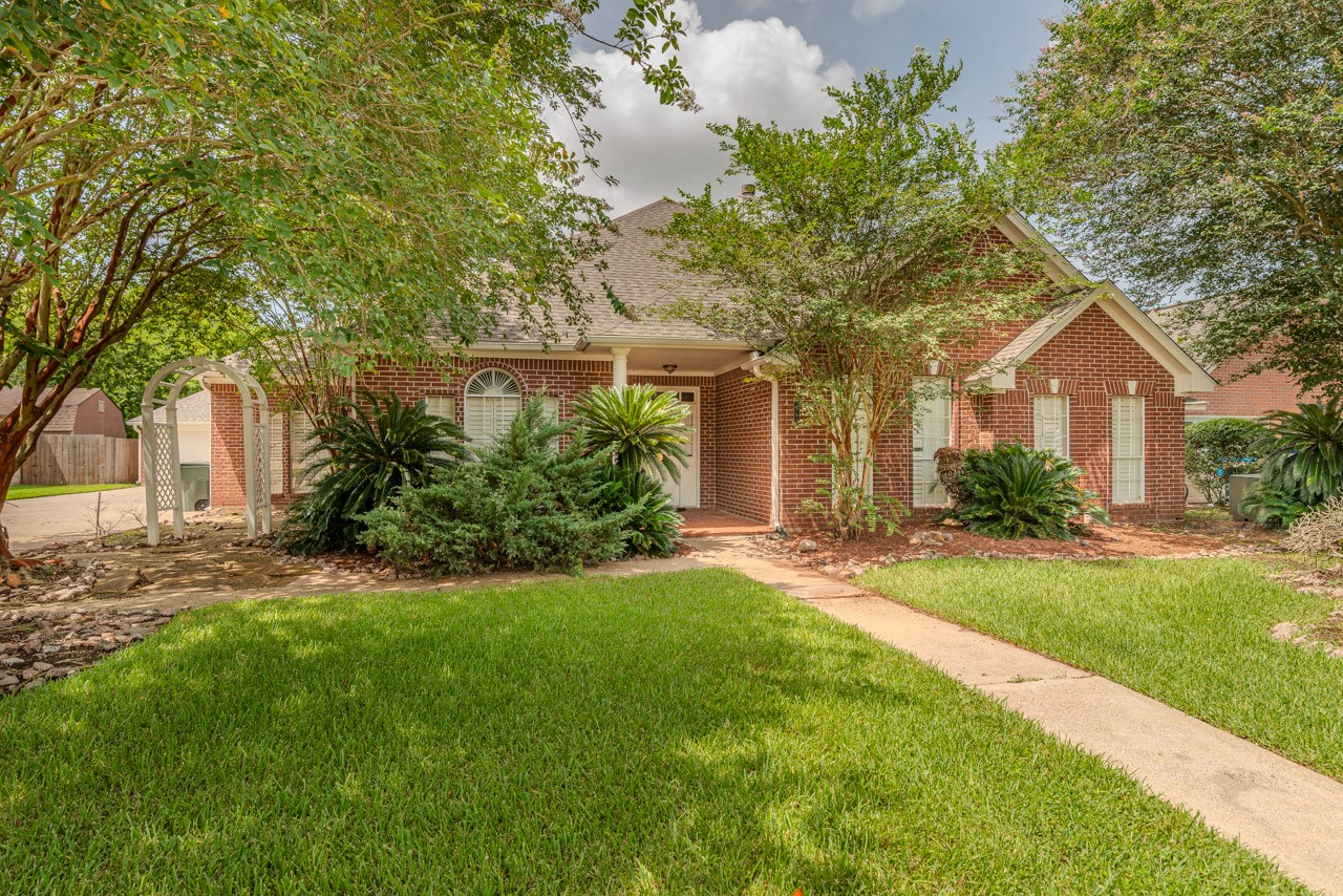 7960 Doral Drive Property Photo 1