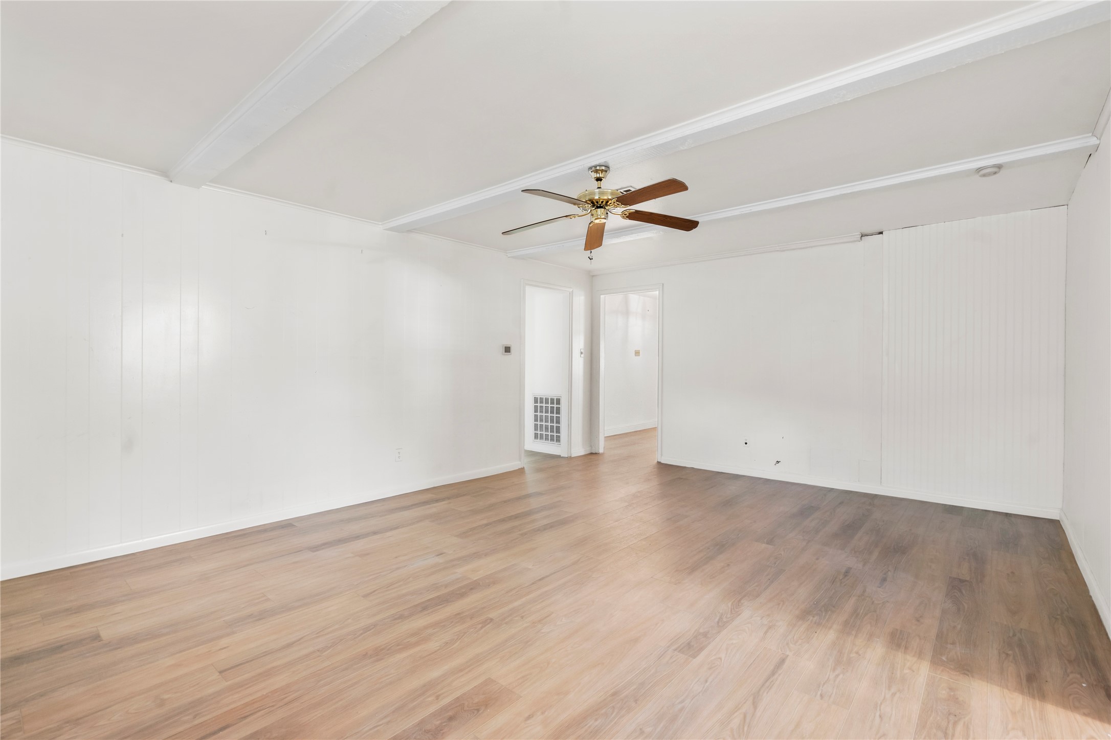8903 Roos Road Property Photo