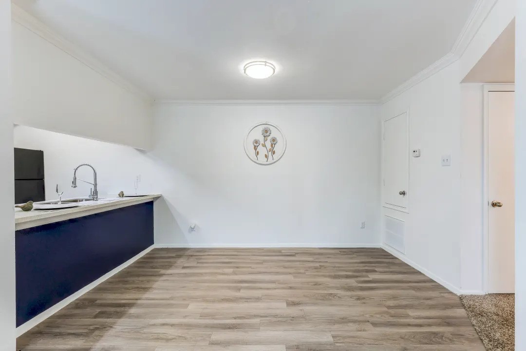 1100 Graham Drive 1714 Property Photo 6