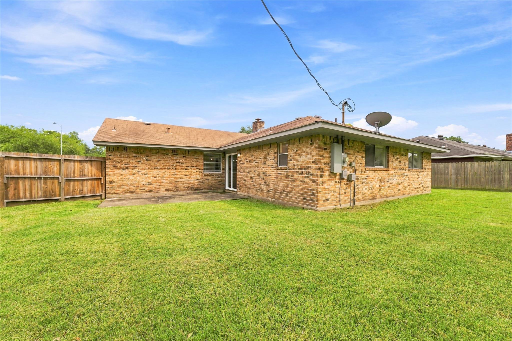21735 Greenham Drive Property Photo 17