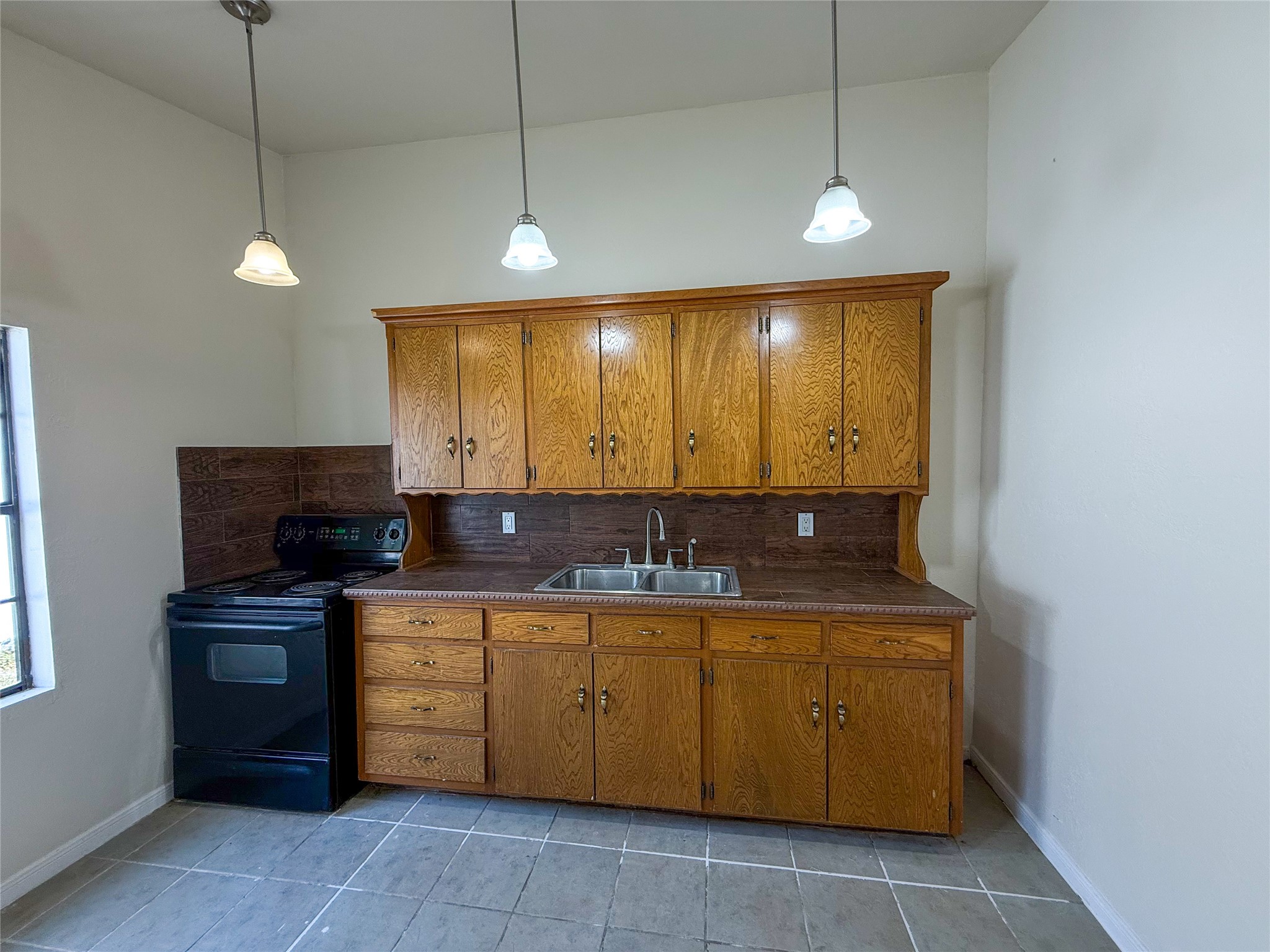 8430 Holiday Lane C Property Photo 4