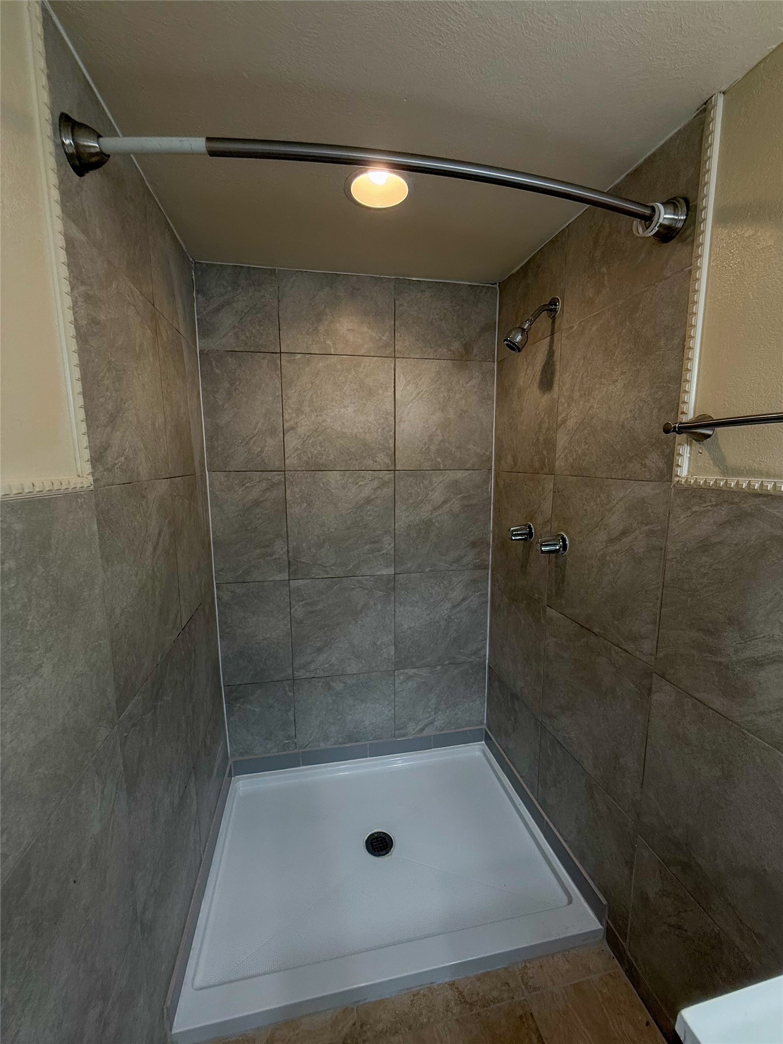8430 Holiday Lane C Property Photo 7