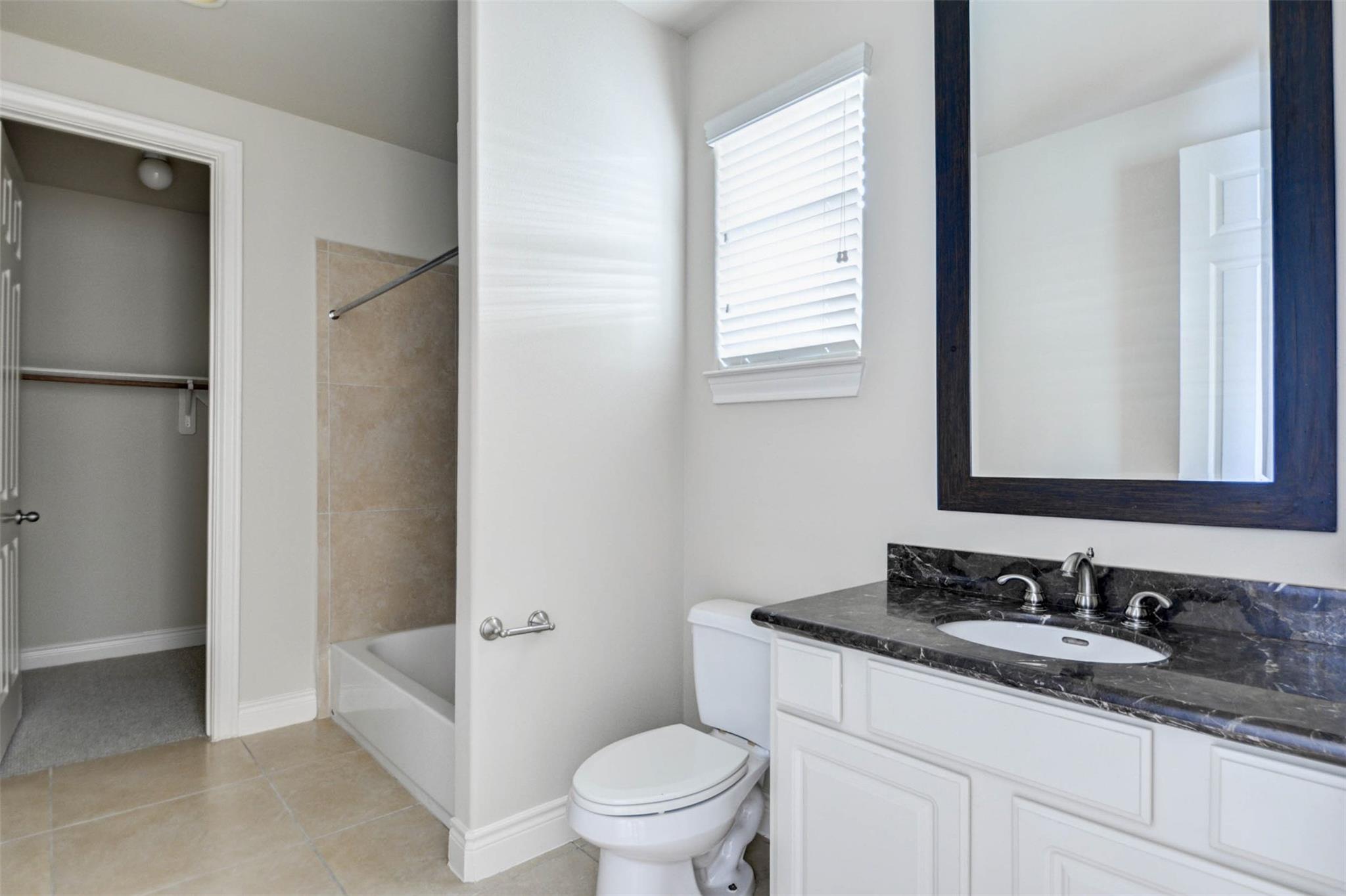 2731 Sherwin Street Property Photo 18