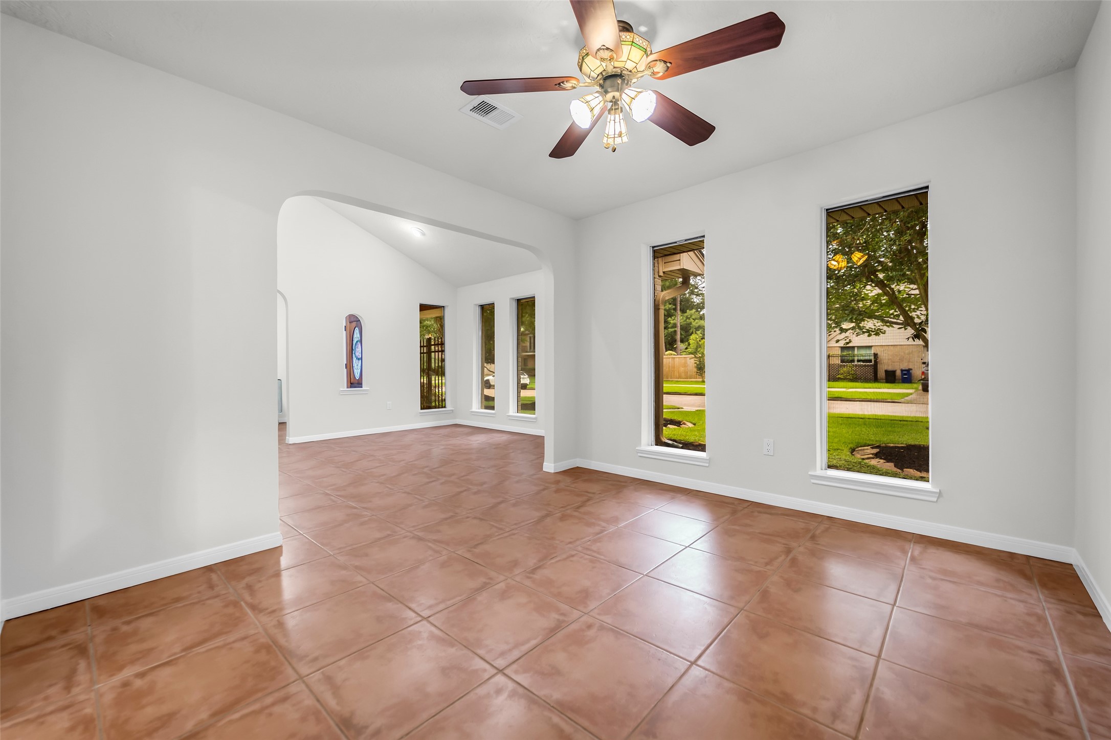 4303 Long Grove Drive Property Photo 10