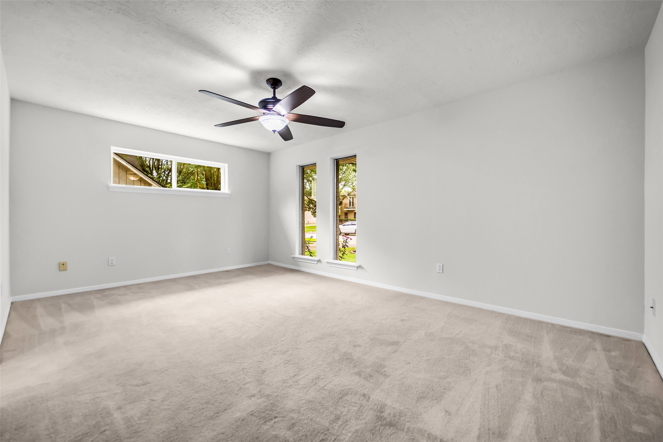 4303 Long Grove Drive Property Photo 18