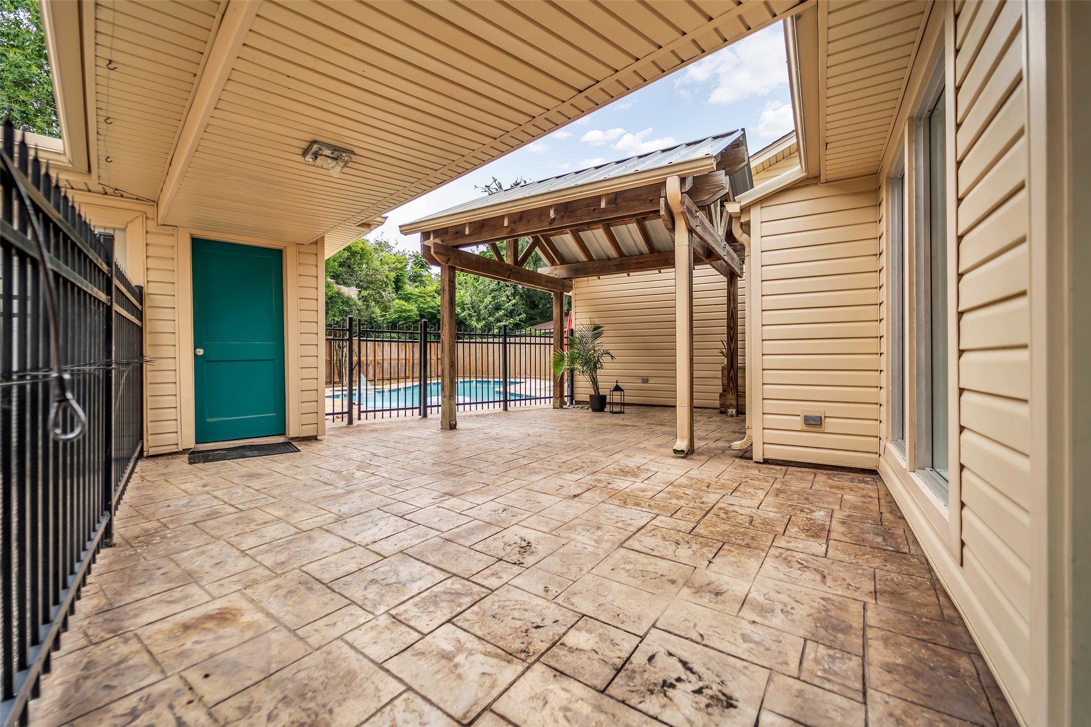 4303 Long Grove Drive Property Photo 32