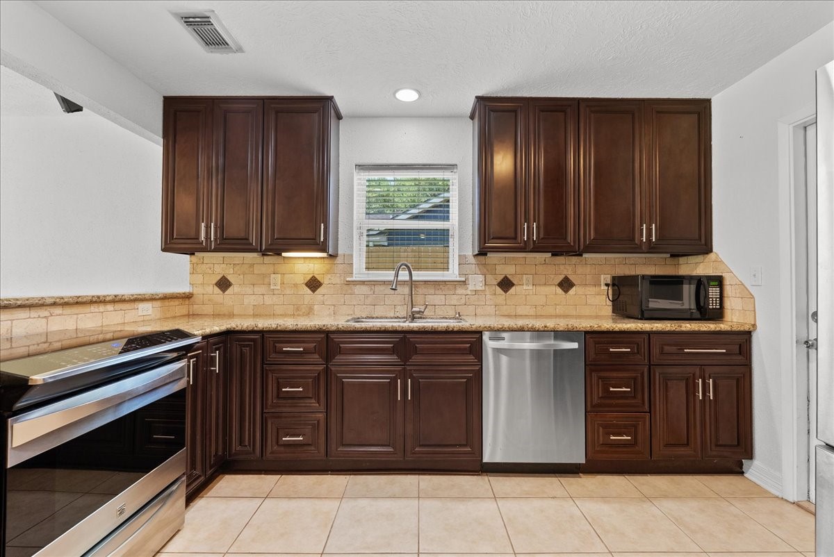 5303 Bulen Avenue Property Photo 14