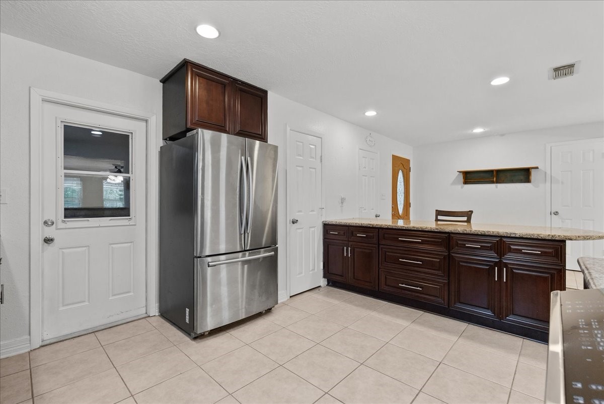 5303 Bulen Avenue Property Photo 16