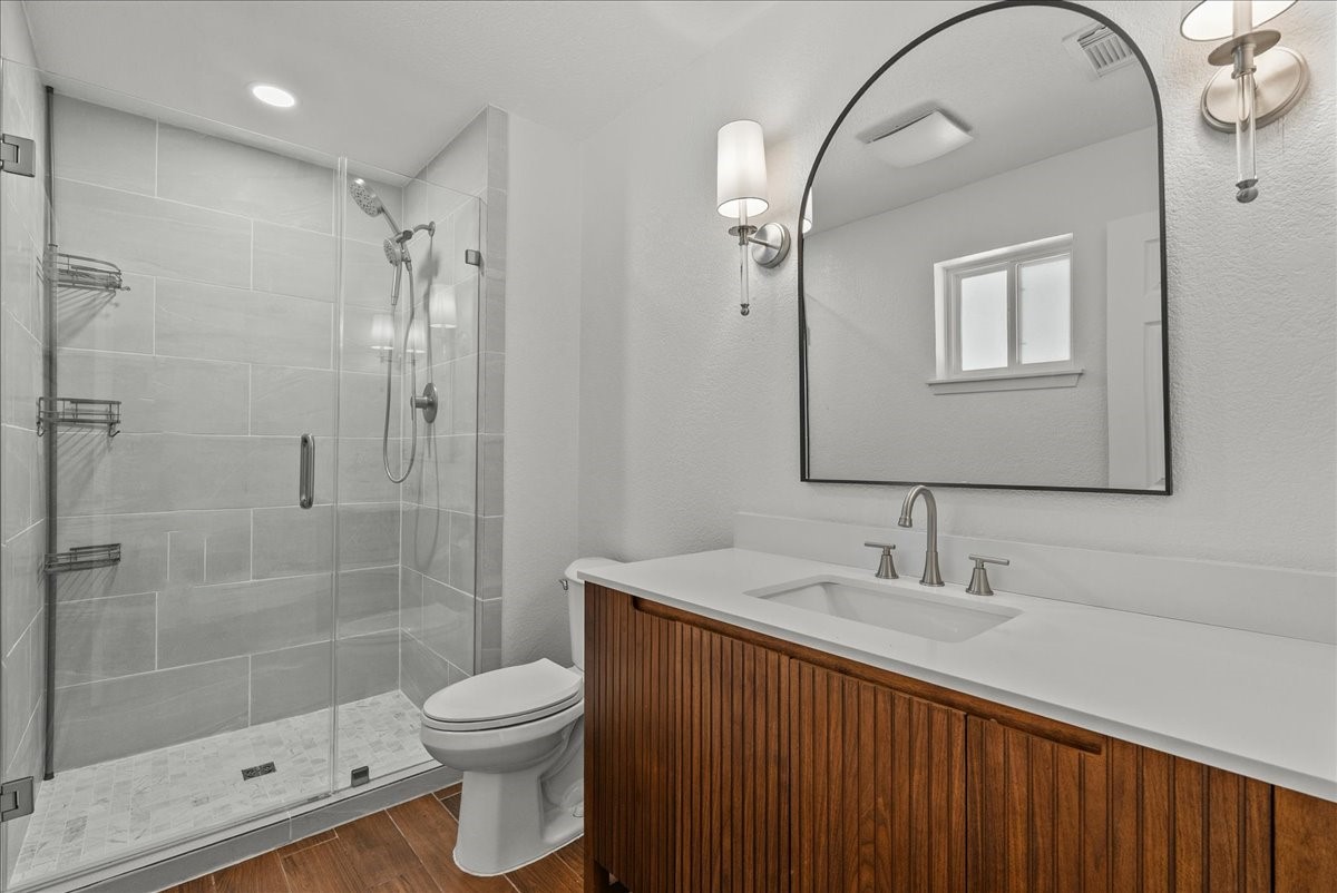 5303 Bulen Avenue Property Photo 19