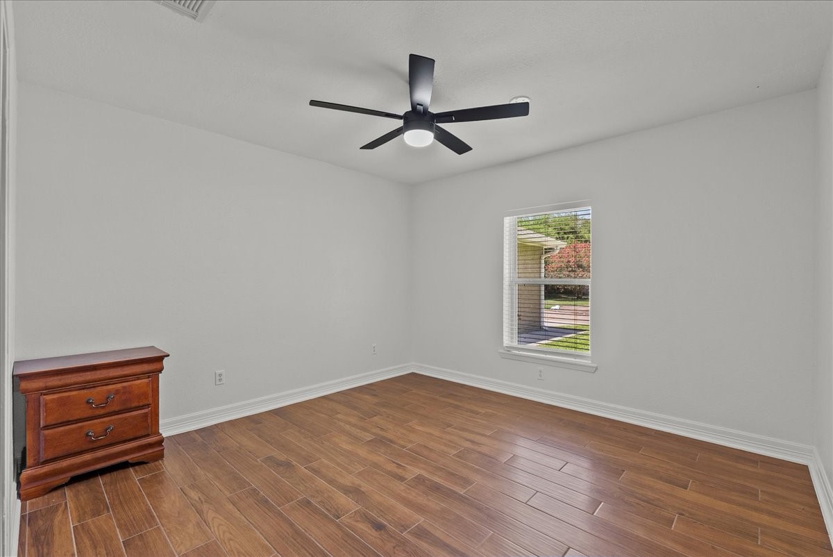 5303 Bulen Avenue Property Photo 20