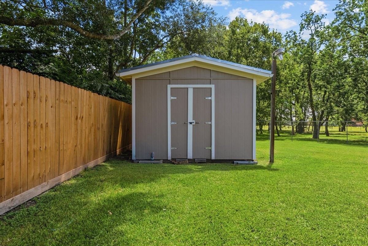 5303 Bulen Avenue Property Photo 28