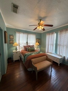 4713 Avenue R Property Photo 11