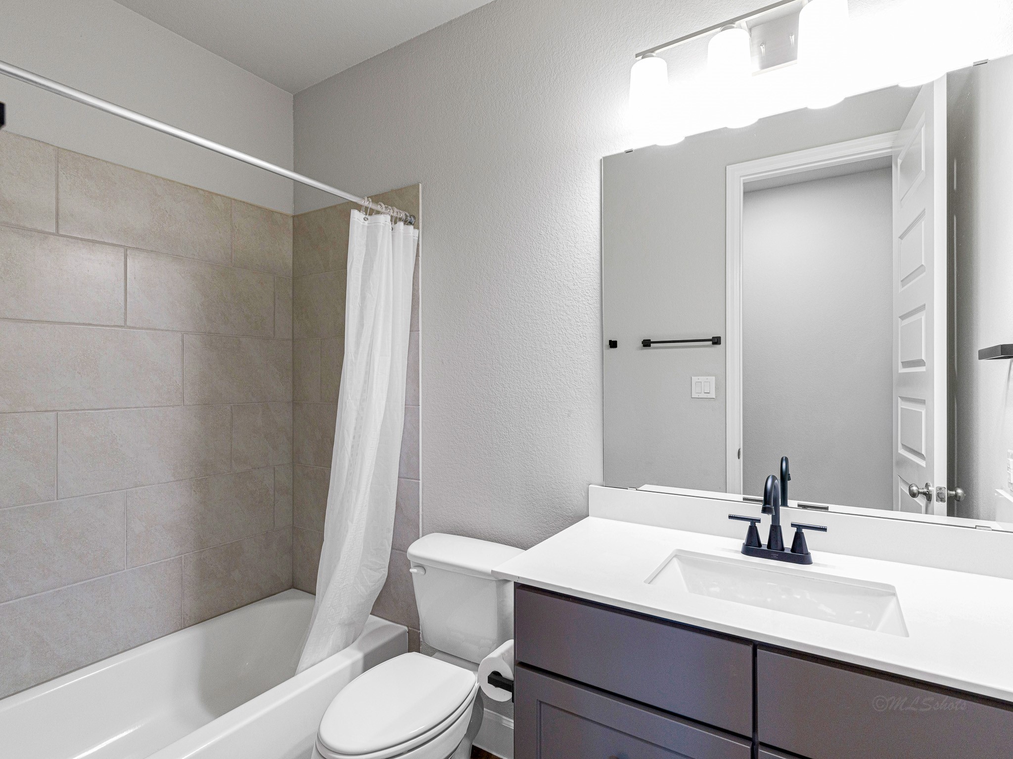608 Malibu Pines Drive Property Photo 14